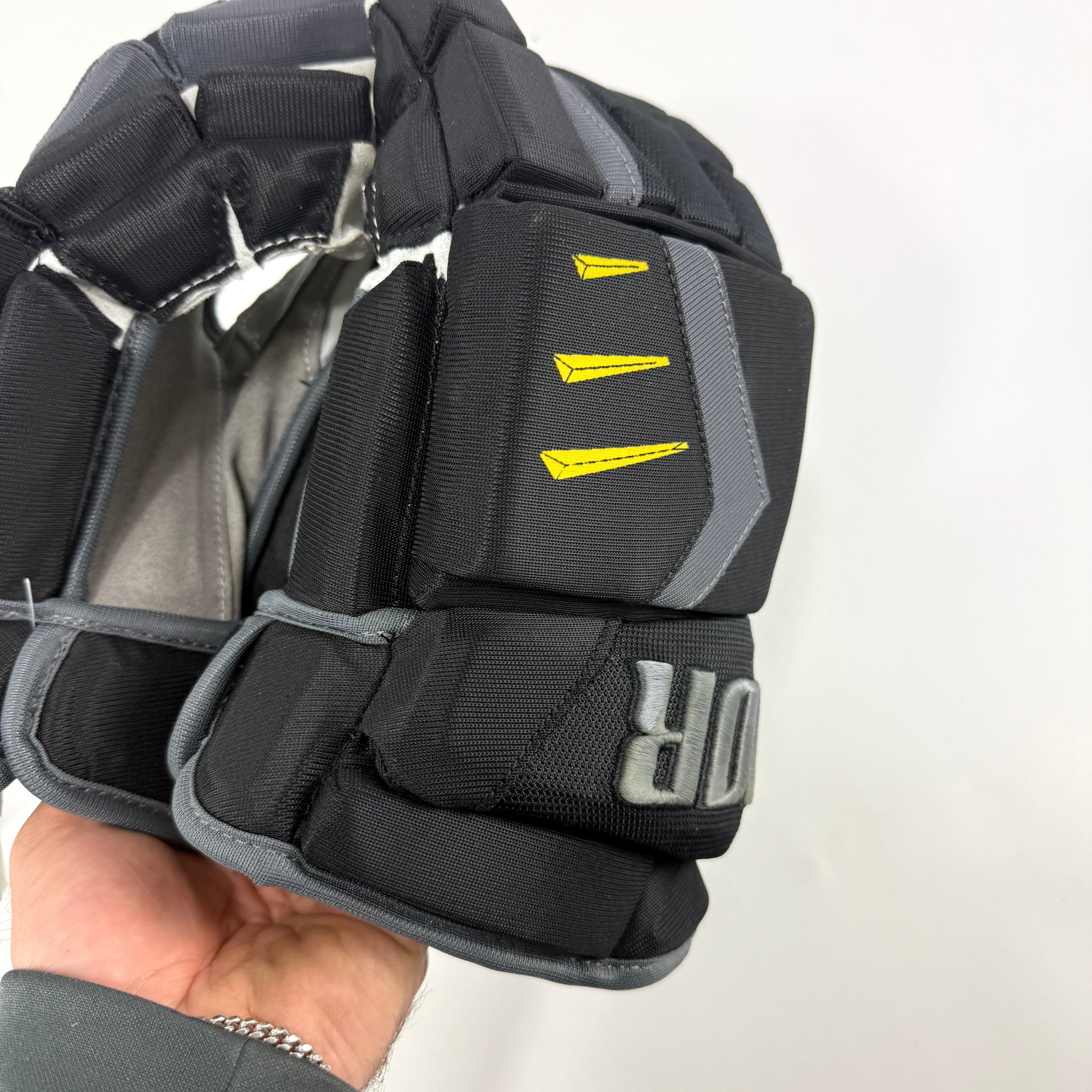New Black Warrior Alpha LX20 Pro Gloves | 14" | Iowa Heartlanders - Top Flight Hockey