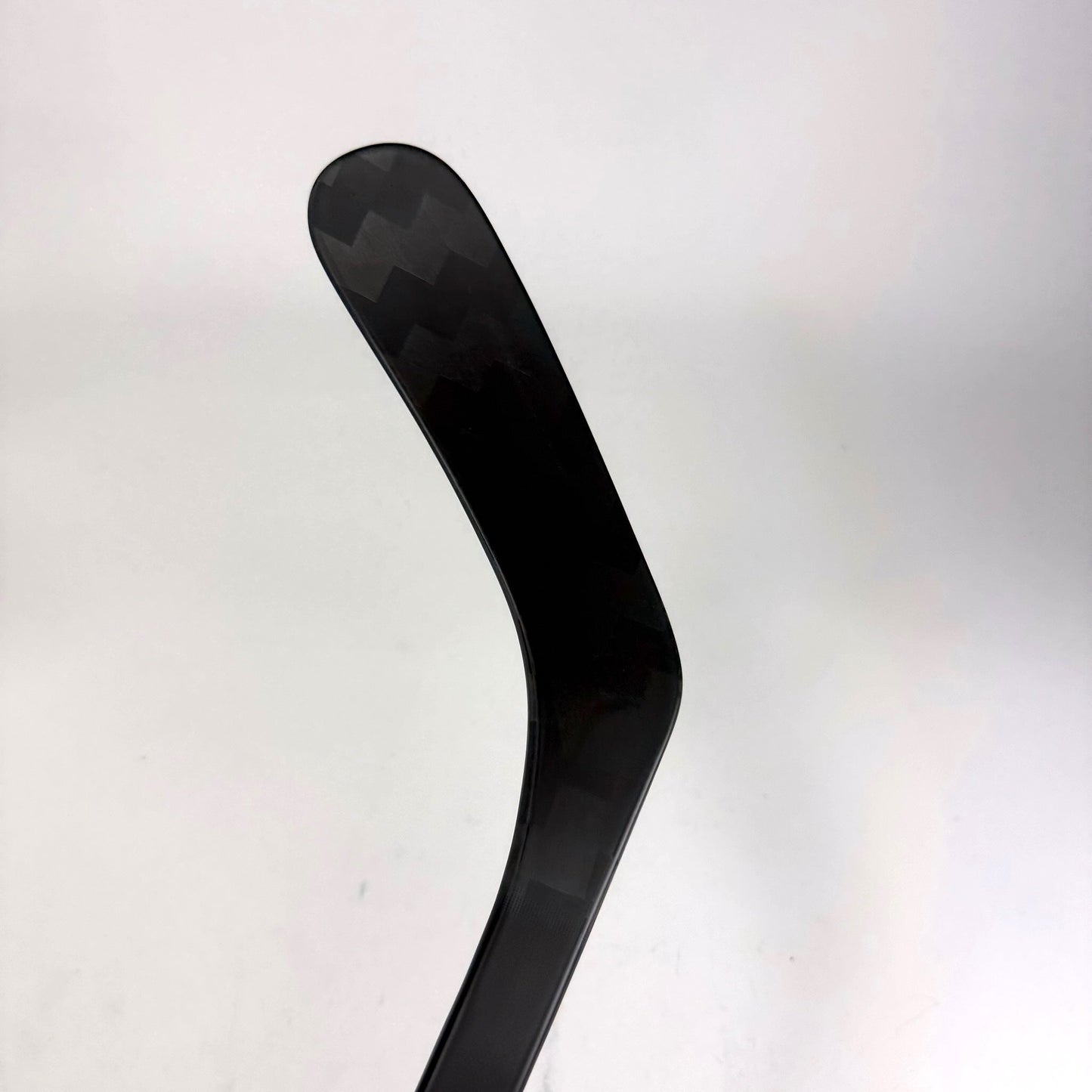 New Left CCM Tacks XF Ghost | 90 Flex P86 Curve Grip | Roman Josi | J464