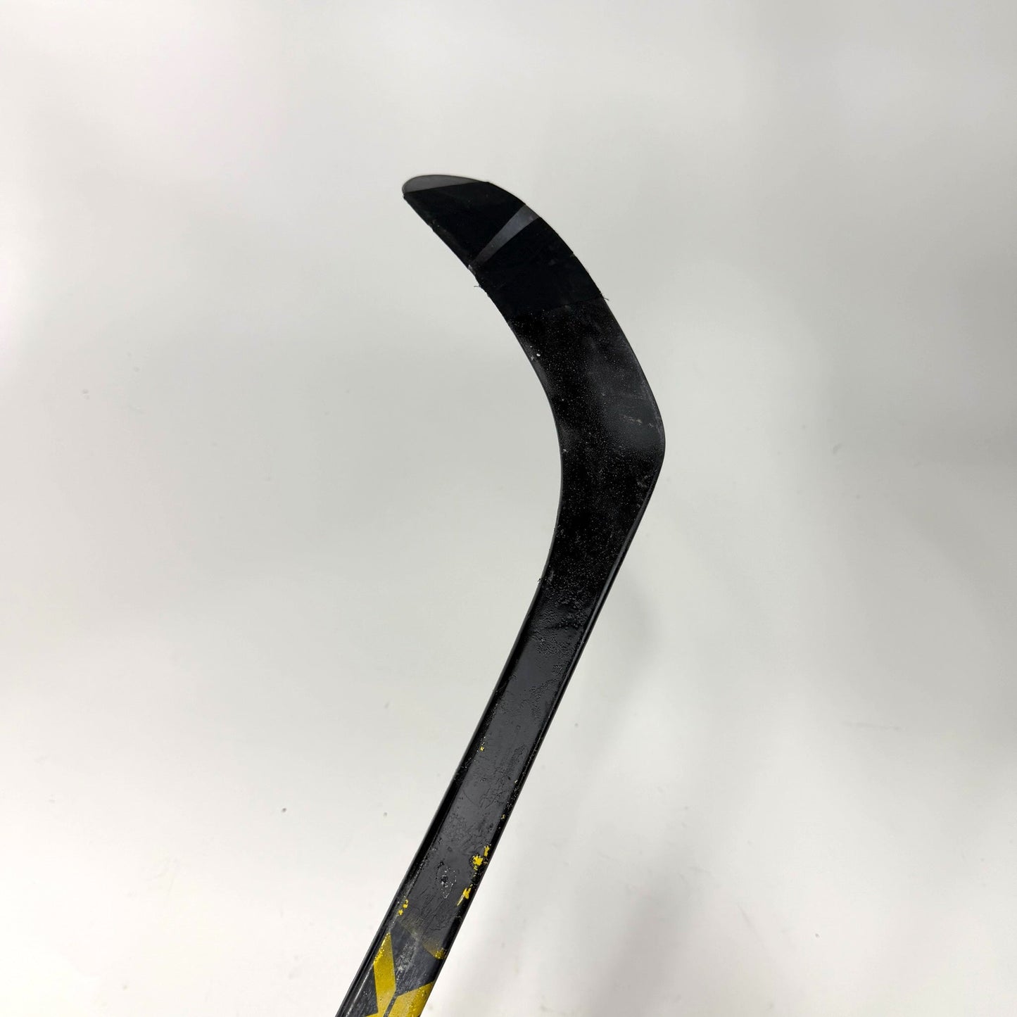 Used Right Yellow Bauer Nexus Geo | 70 Flex Pastrnak Pro Curve Grip | David Pastrnak | AB567