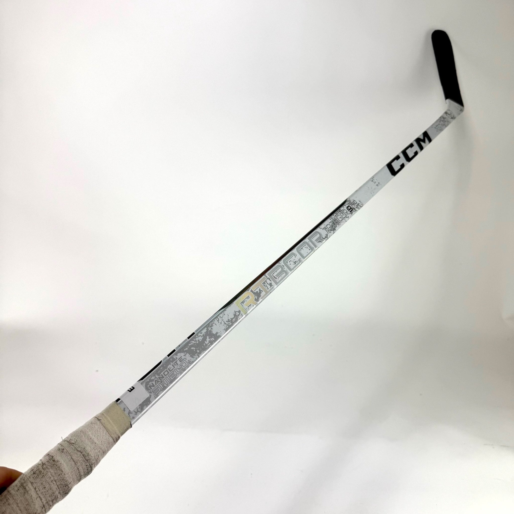 Used Left White CCM Ribcor Trigger 9 Pro | 95 Flex Custom Heel Curve | E610 - Top Flight Hockey