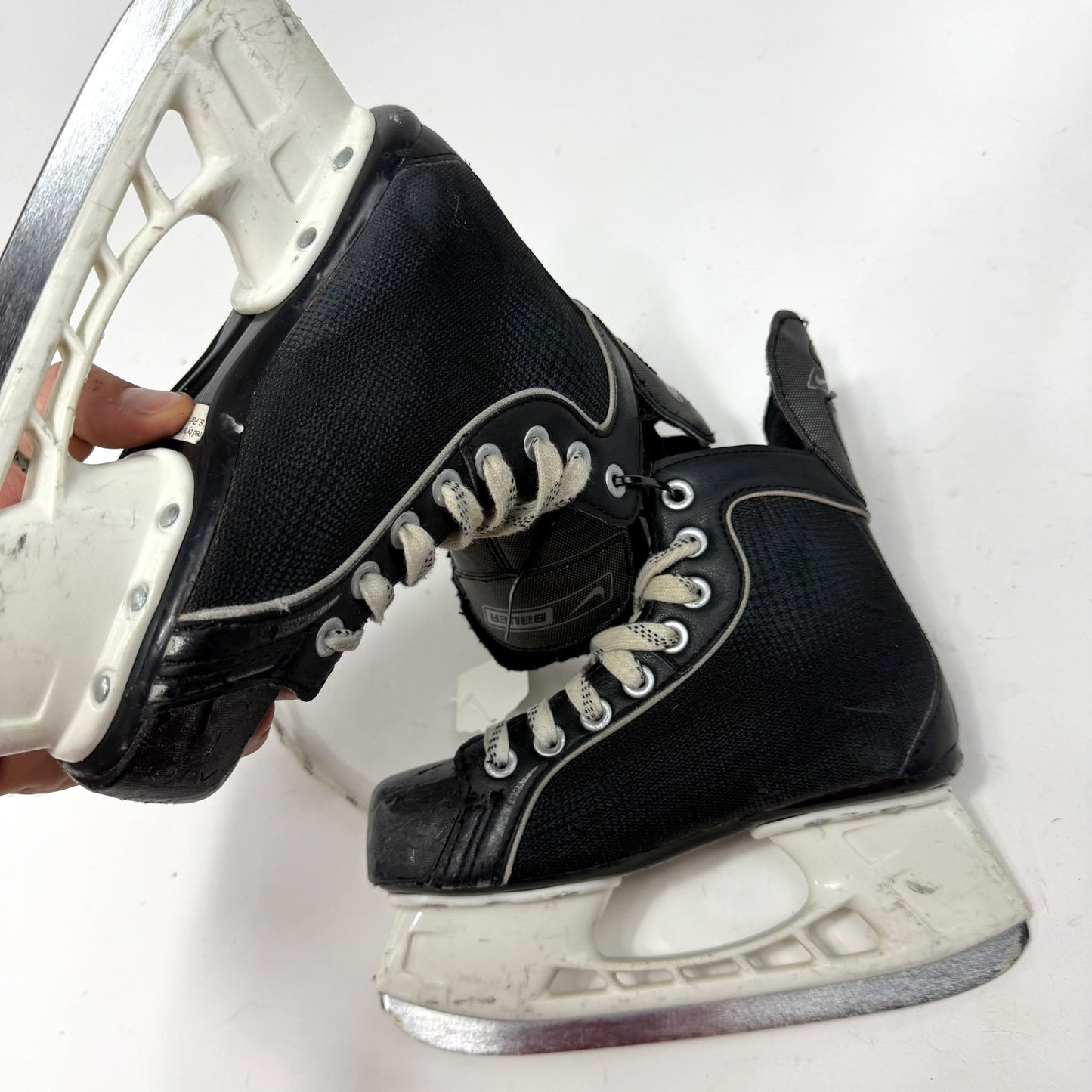 Used Nike Bauer Supreme One05 Skates | Size 1 R | AB473