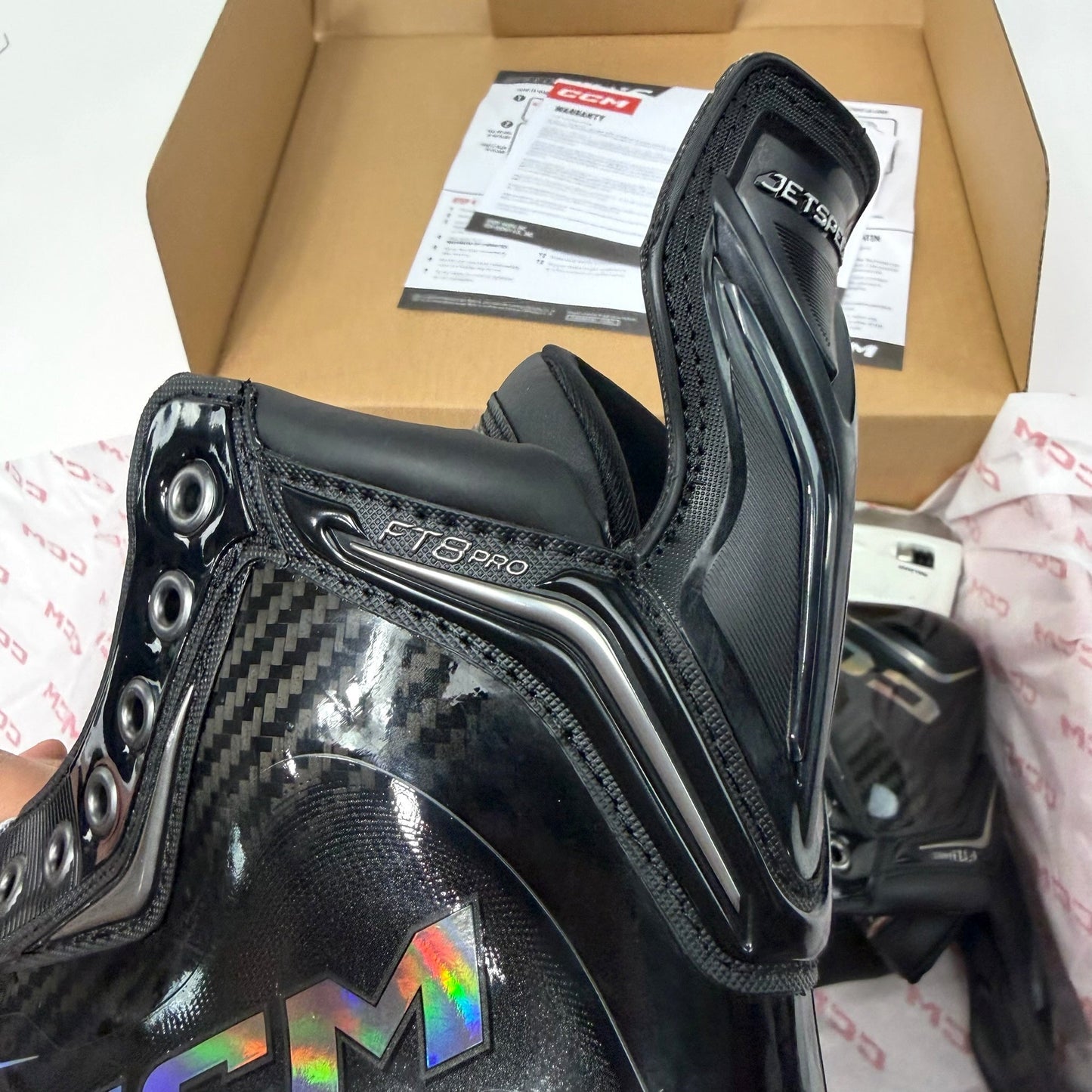 Brand New Total Custom CCM Jetspeed FT8 Pro Skates - Size 5 - Regular