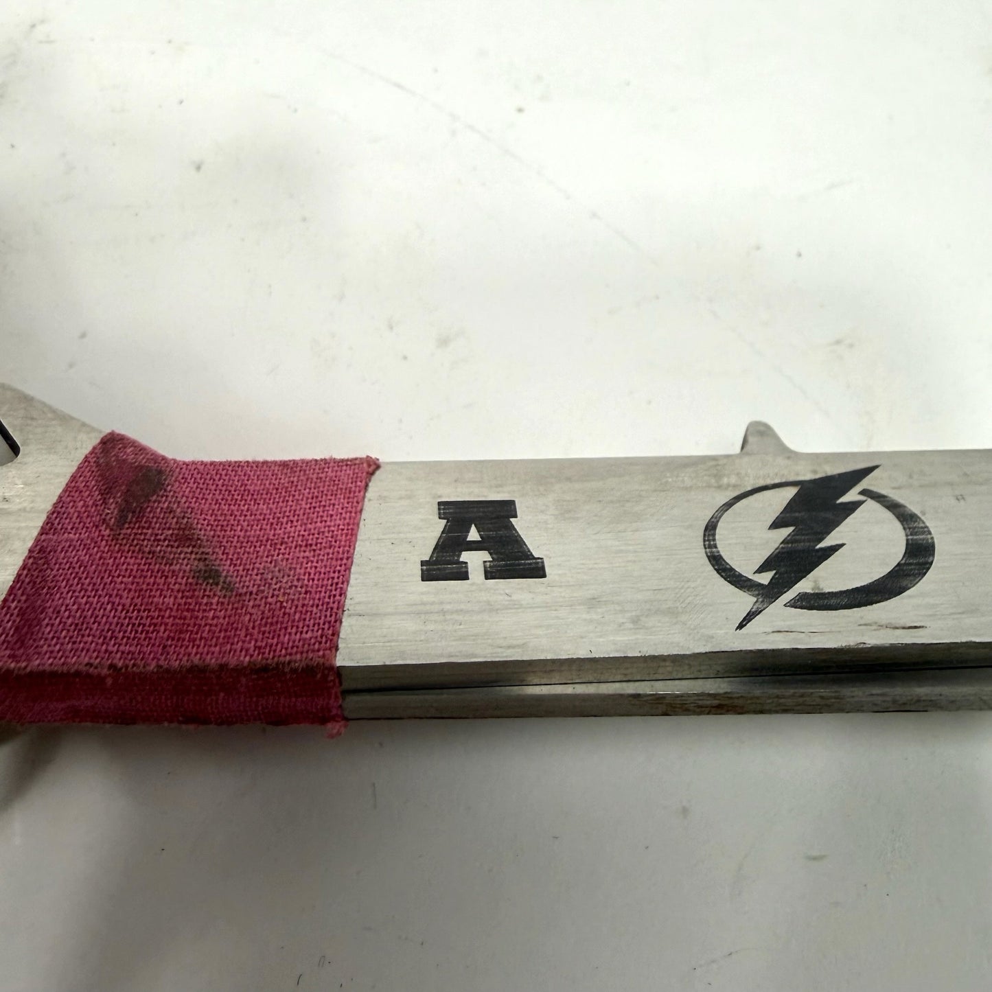 Used Tydan Goalie Steel | Size 9 | Mcelhinney | J285