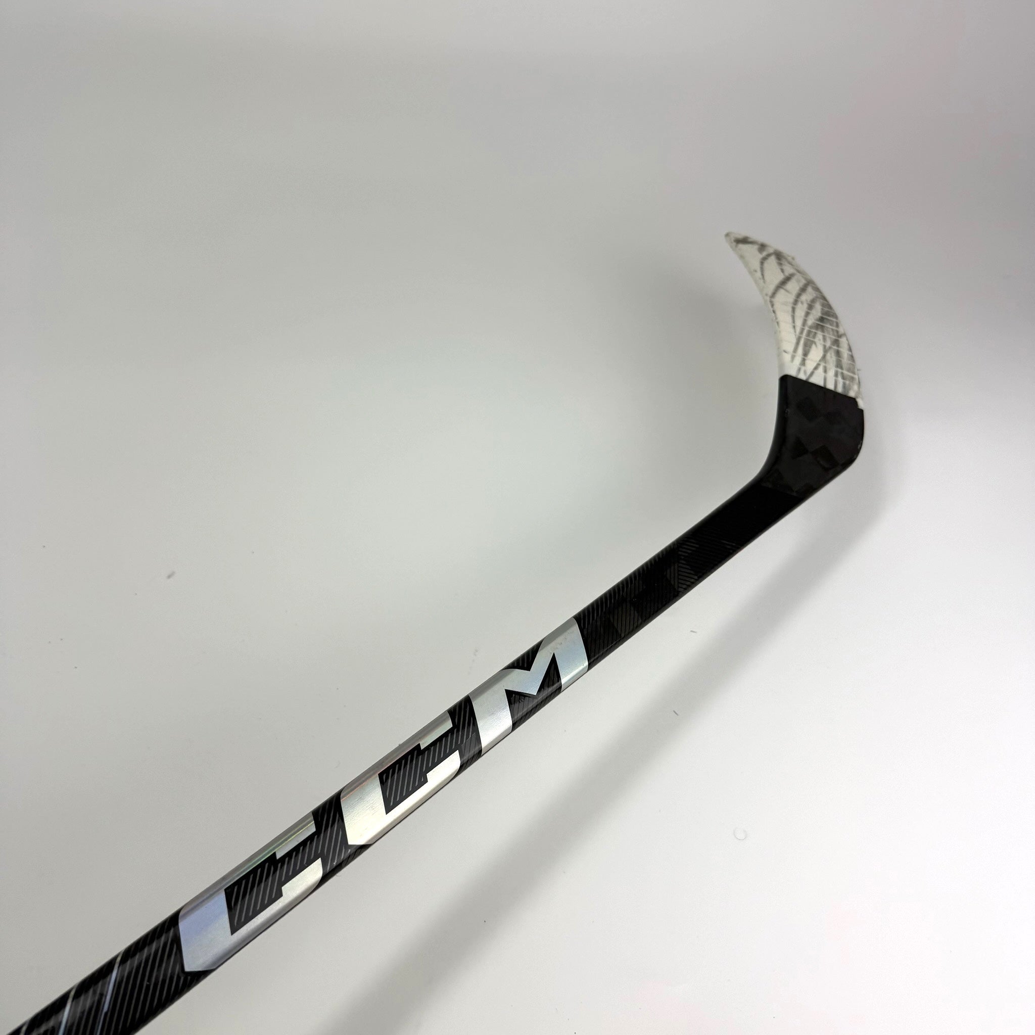 Used Right Chrome CCM Tacks ASV Pro | 65 Flex P88M Curve Grip | F323 - Top Flight Hockey
