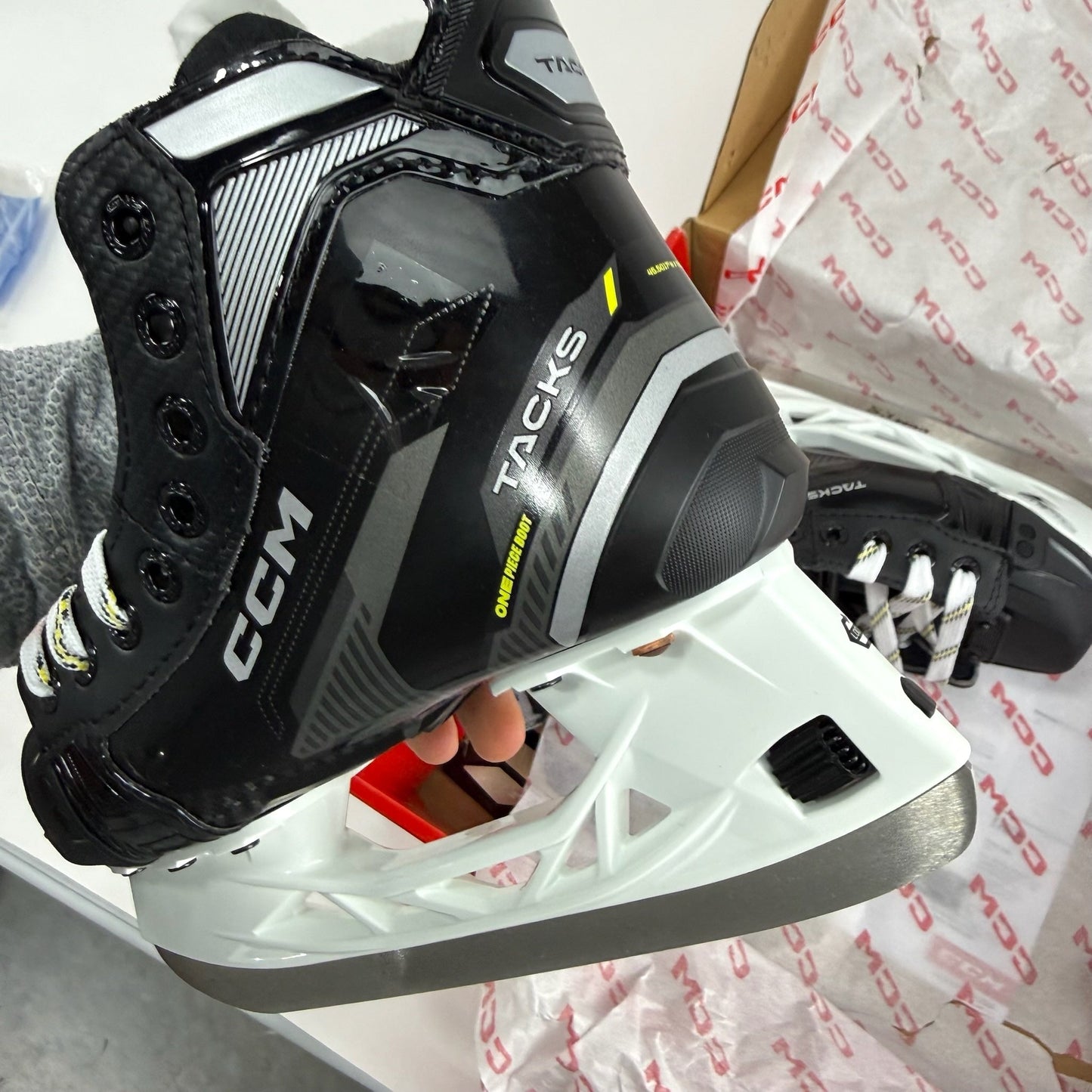New CCM Tacks AS580 Skates | Jr 13-1 R | J718 - Top Flight Hockey