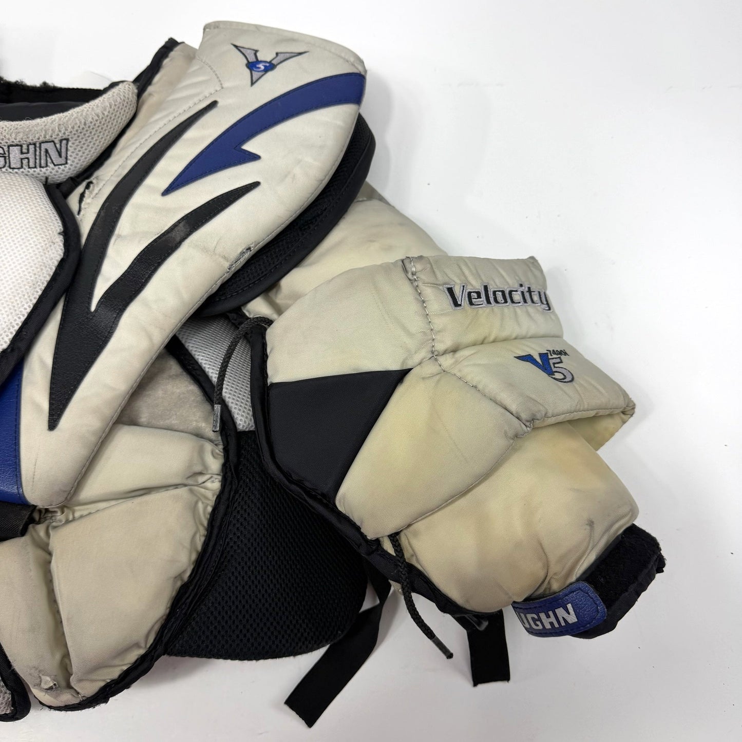 Used Vaughn V5 Goalie Chest Protector | Jr Large | AB483