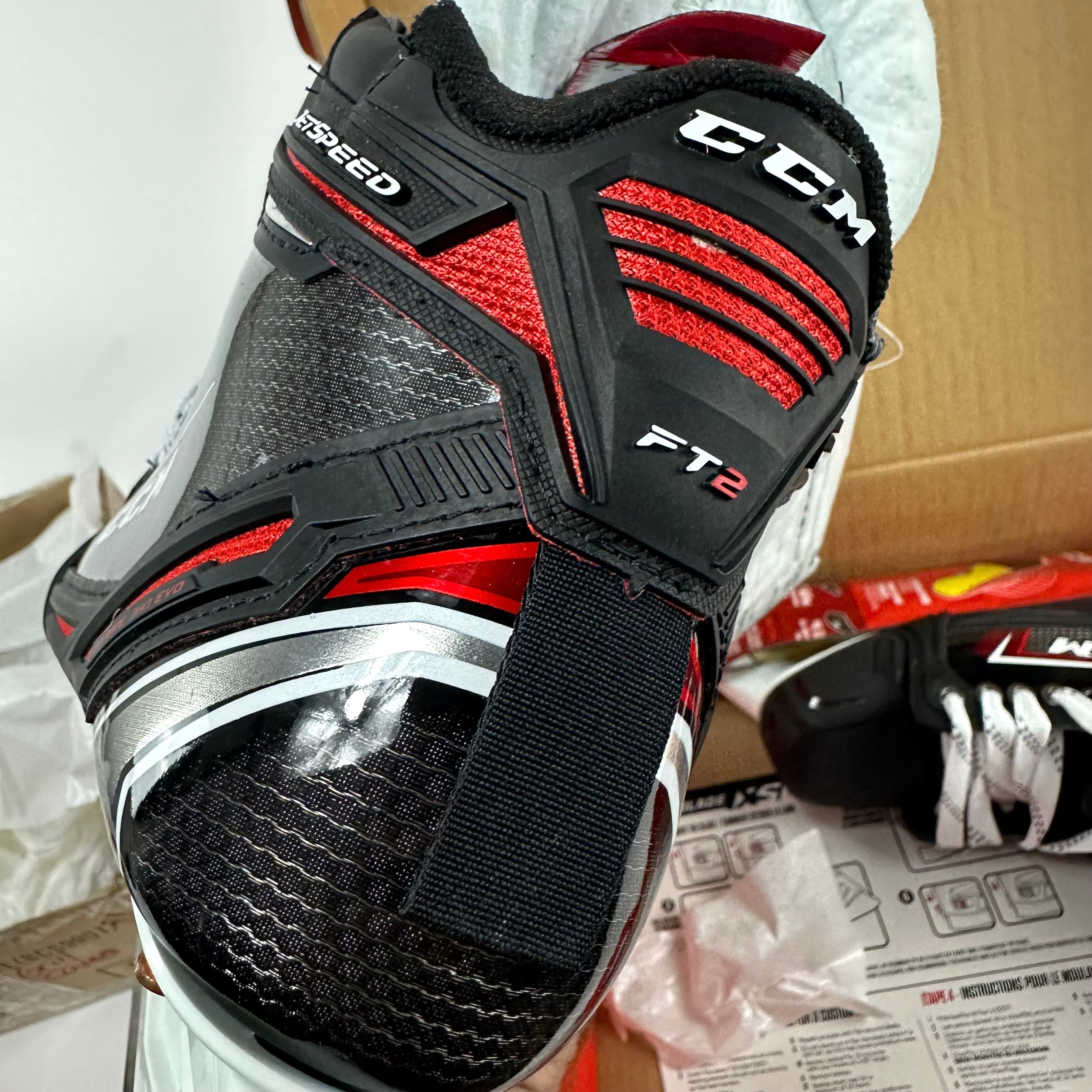 New CCM Jetspeed FT2 Goalie Skates | Size 6 D | M272