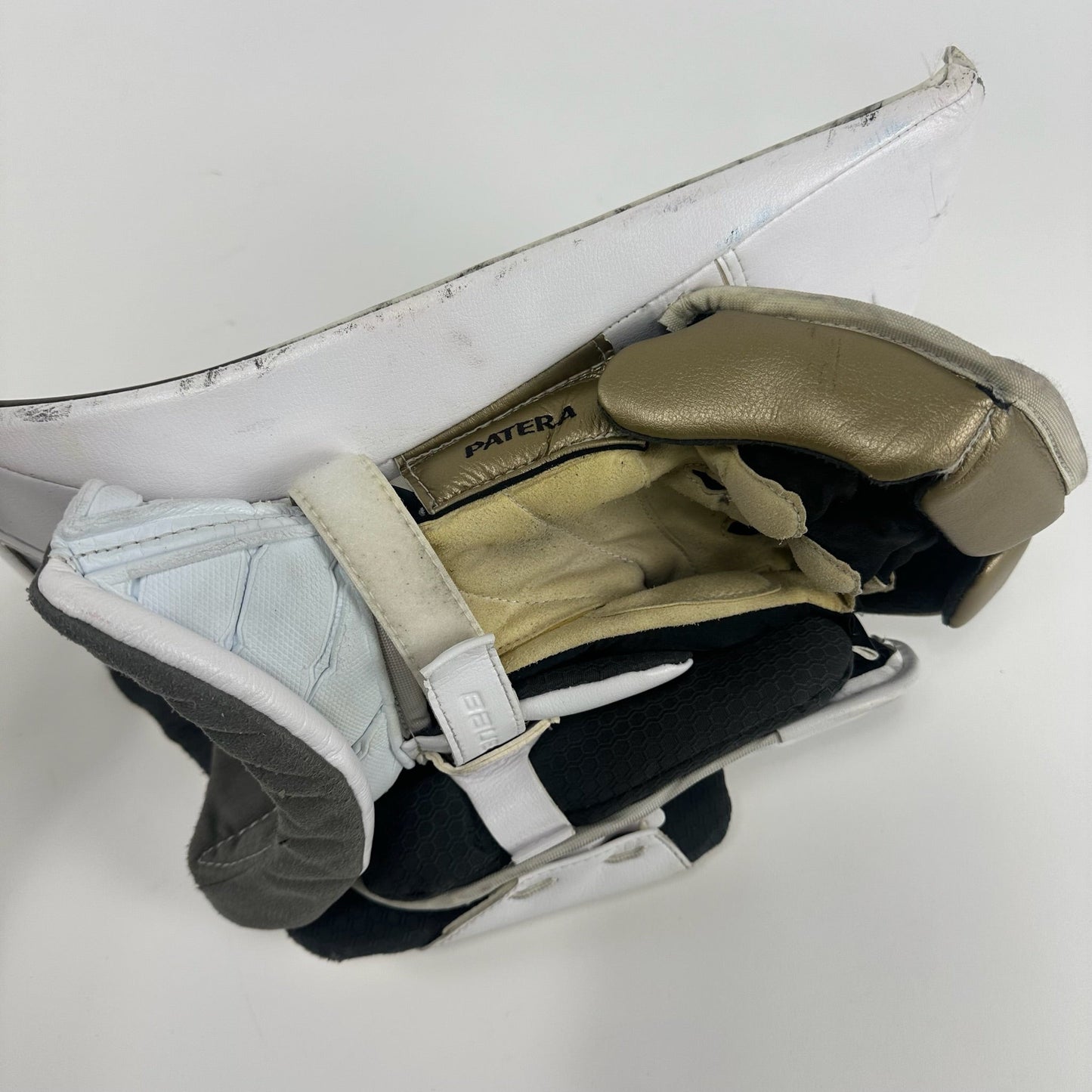 Used Vegas Knights White and Gold Bauer Supreme Mach Blocker | Patera | Regular - Top Flight Hockey