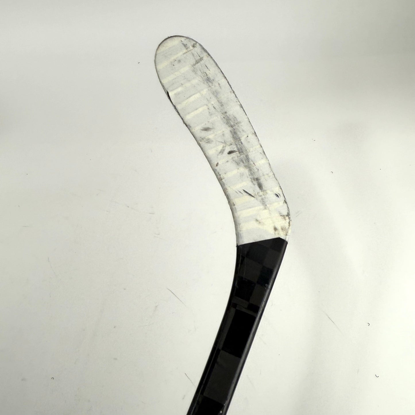 Repaired Left Blue Bauer Nexus Tracer | 82 Flex P28 Curve Grip | R13