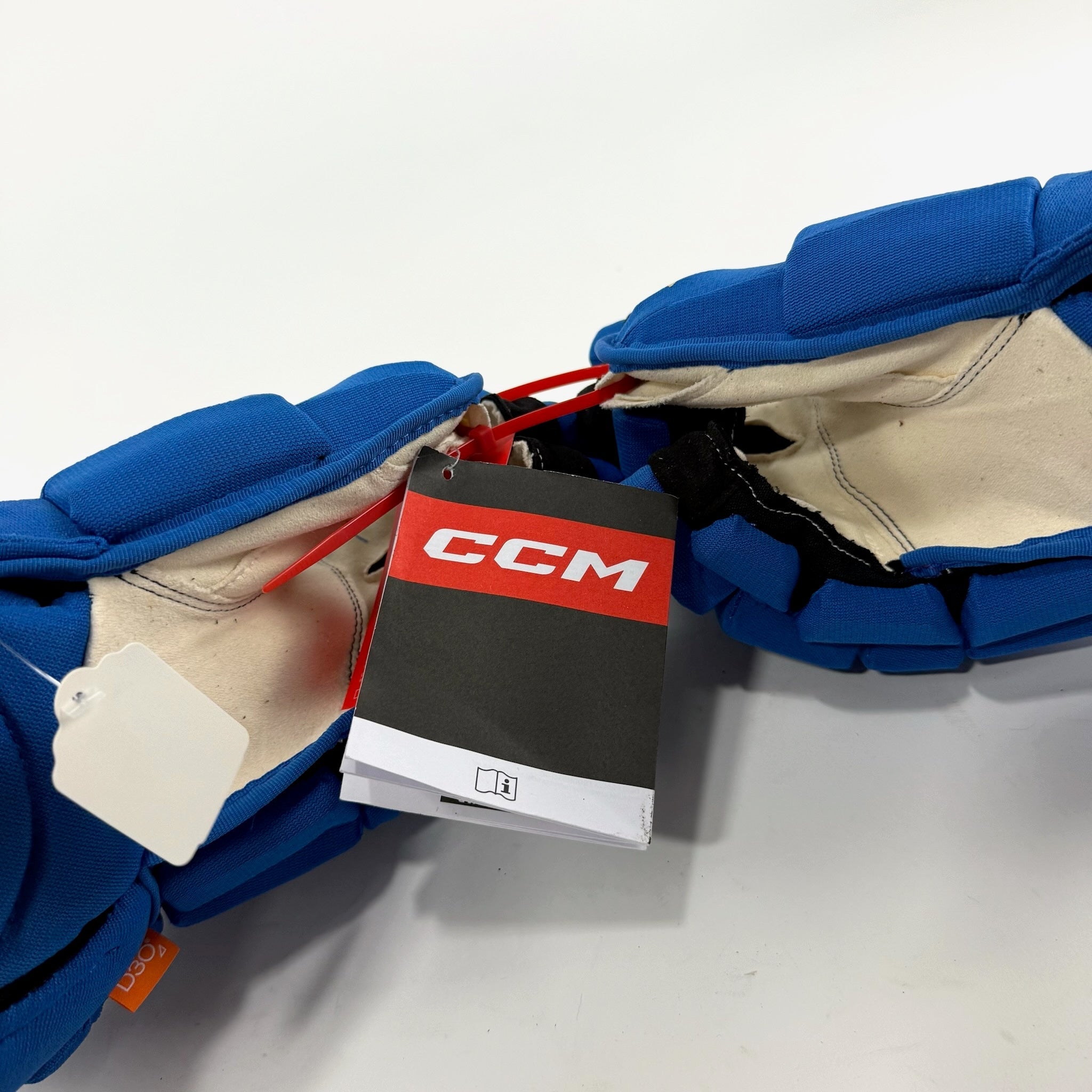 New STL Blues Winter Classic CCM Jetspeed Pro Gloves | 14" | Kessel | D106 - Top Flight Hockey