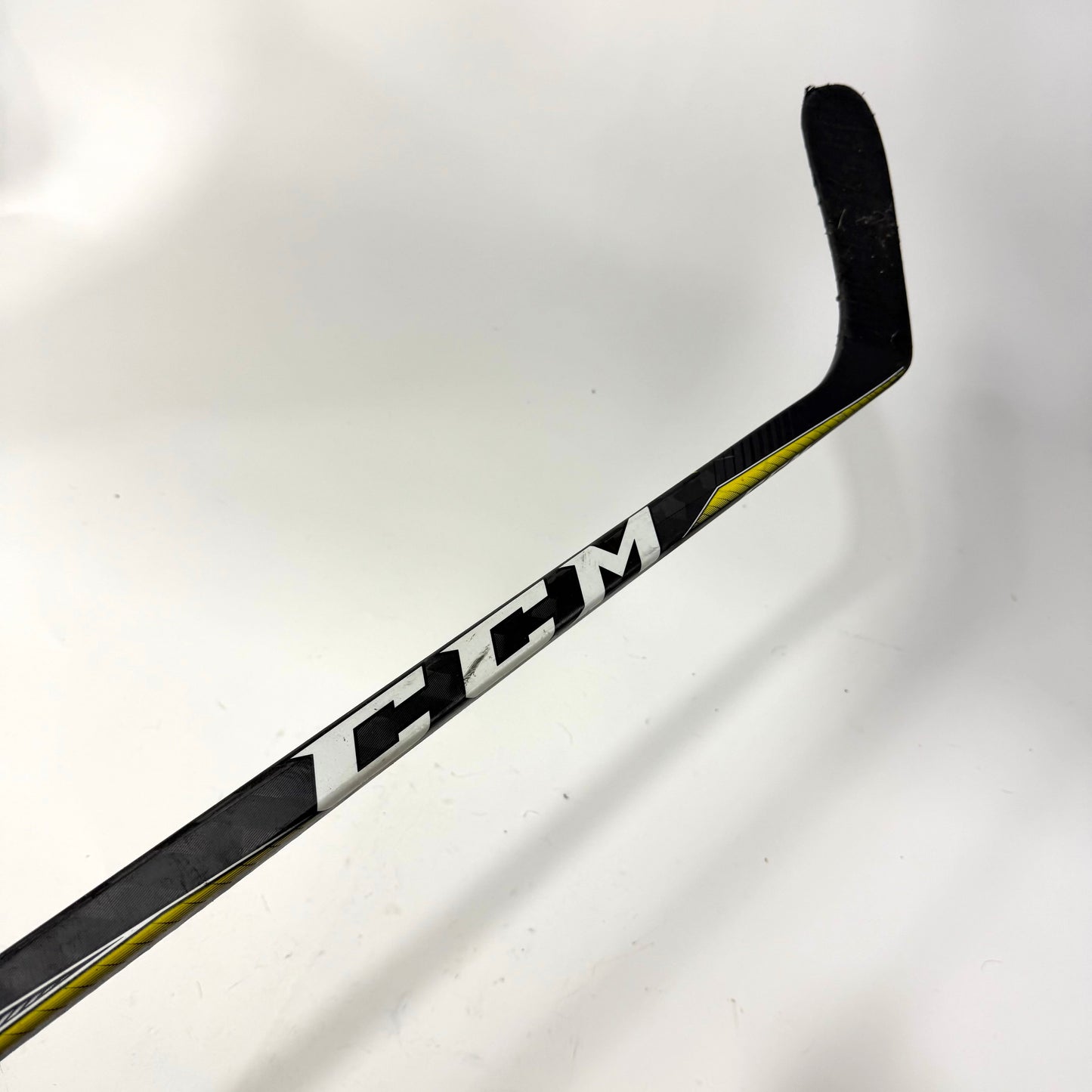 Used Left CCM Super Tacks 2.0 | 95 Flex P15 Curve Grip | R167