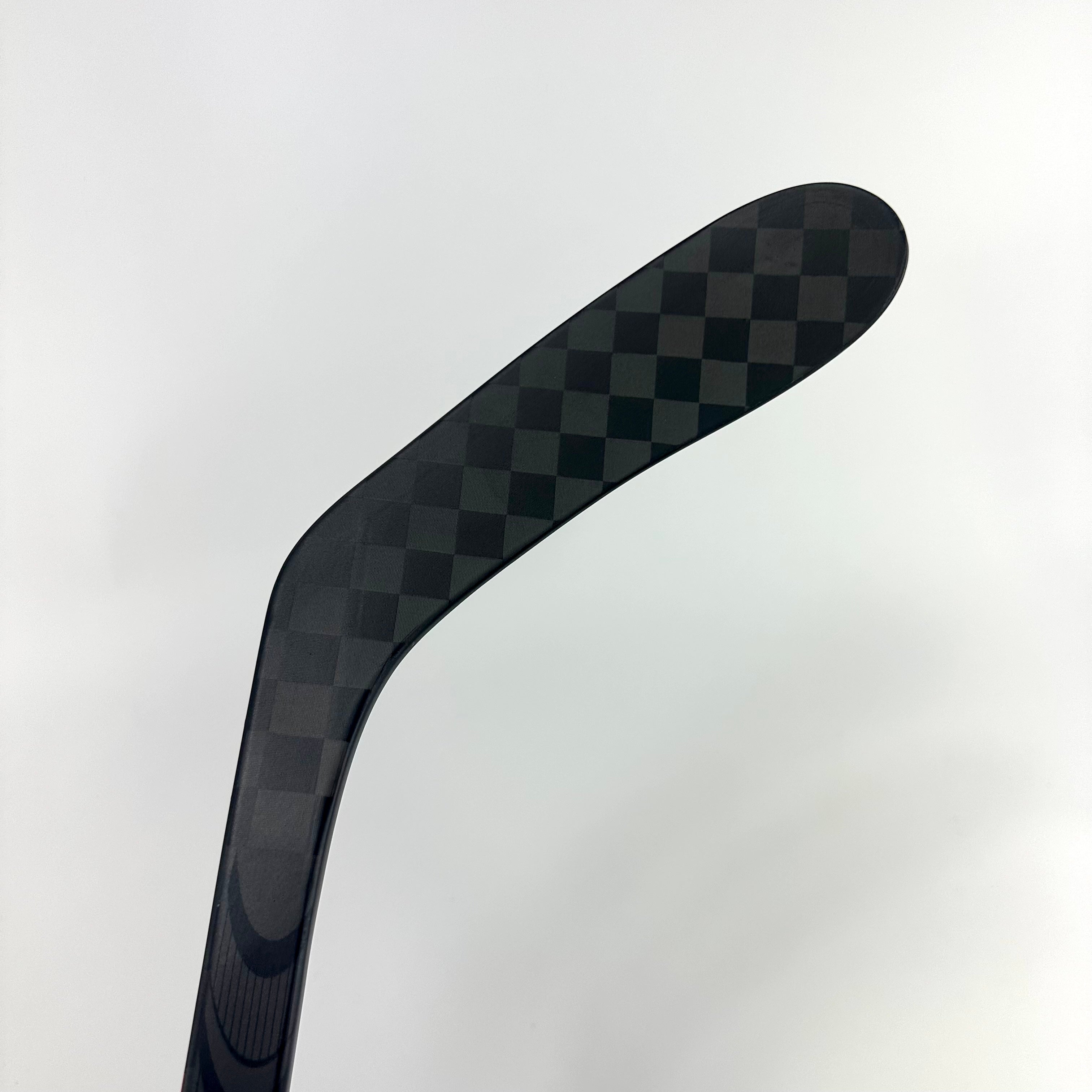 New Right CCM Jetspeed FT5 Pro | P28 Curve 60 Flex Grip | M415