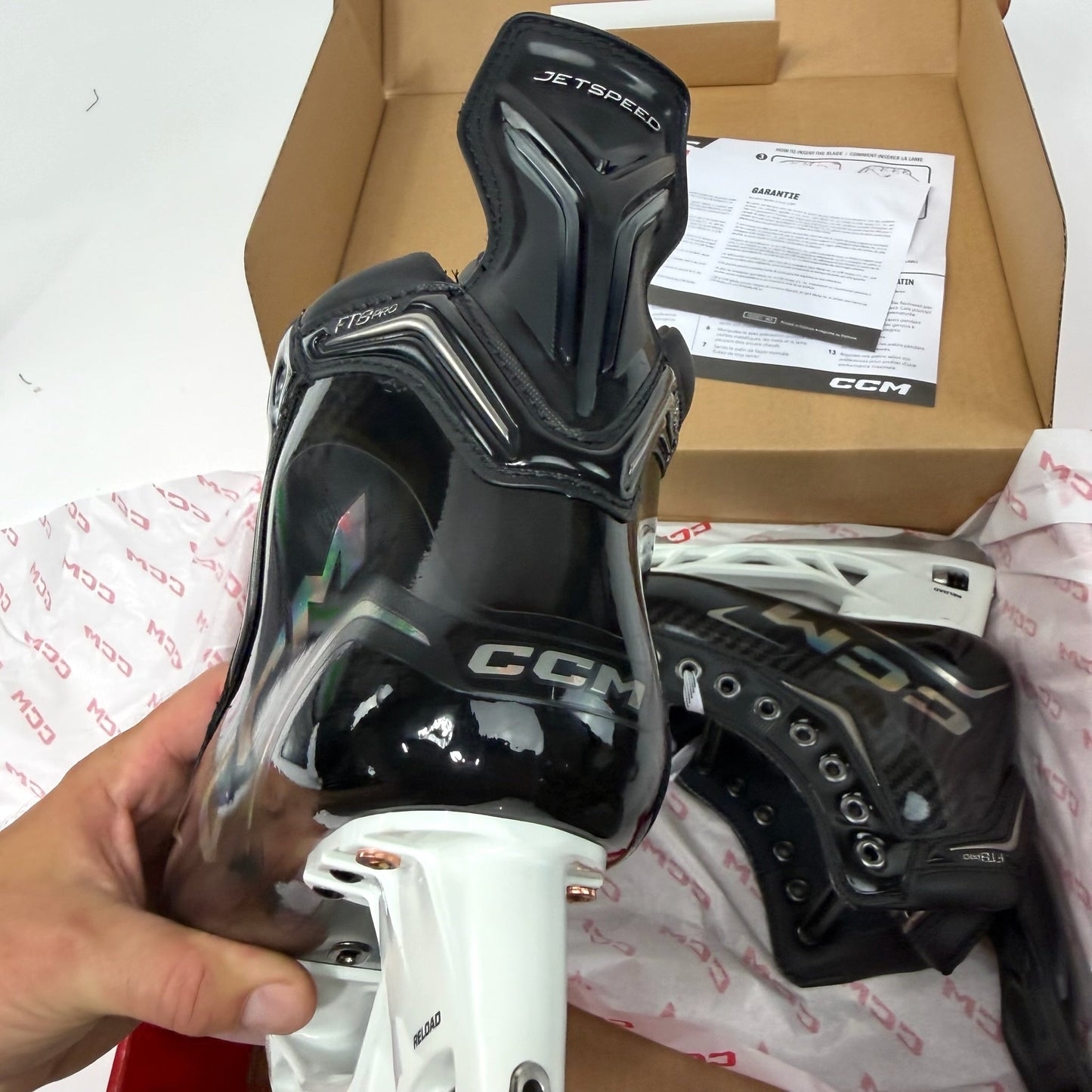 Brand New Total Custom CCM Jetspeed FT8 Pro Skates - Size 5 - Regular