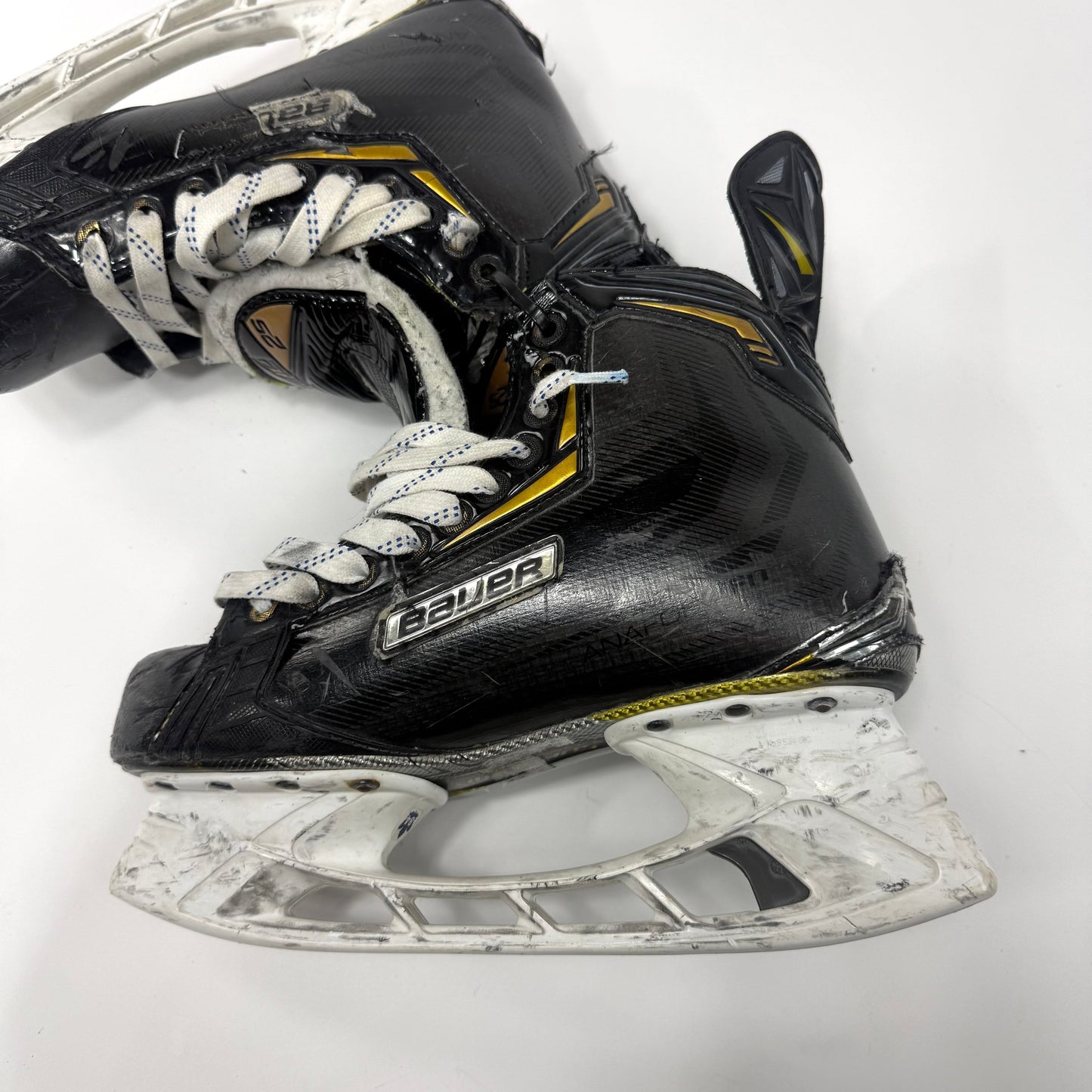 Used Bauer Supreme 2S Skates | 8 D | Q404