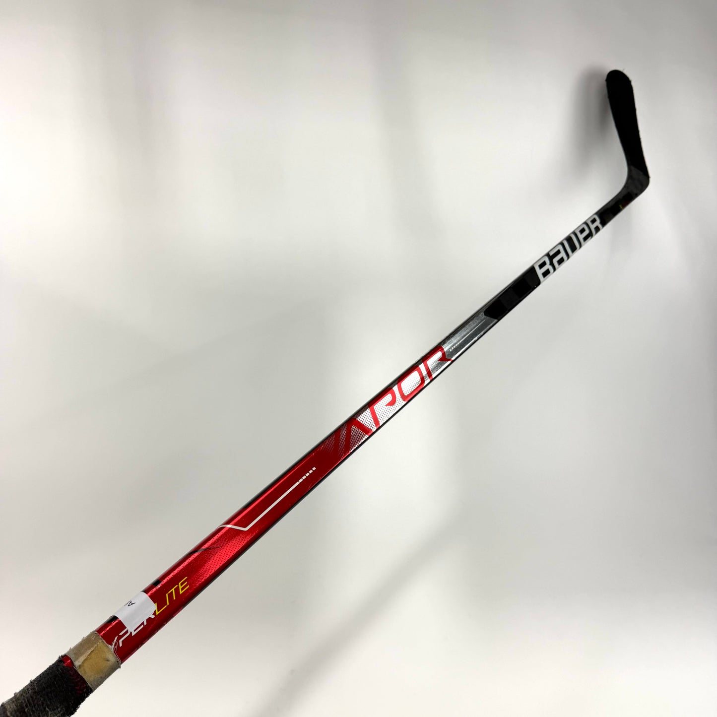 Used Left Red Bauer Vapor Hyperlite | 77 Flex P92 Curve Grip | AB937