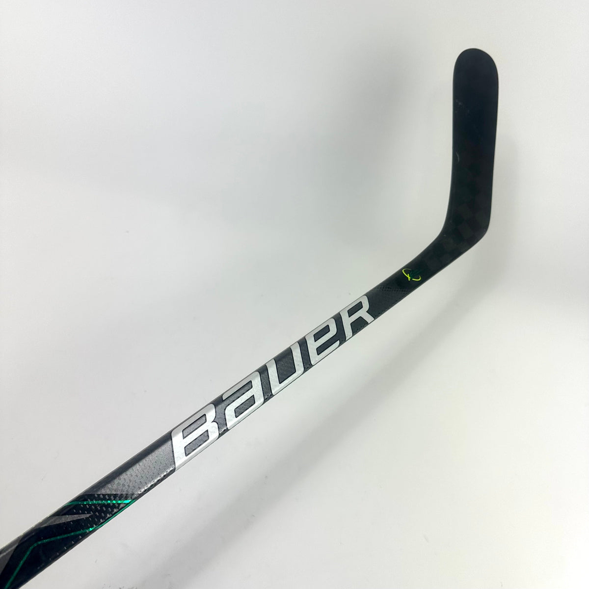 Used Left Green Bauer Vapor Flylite | 77 Flex P92M Curve Grip | Janmark | L484 - Top Flight Hockey