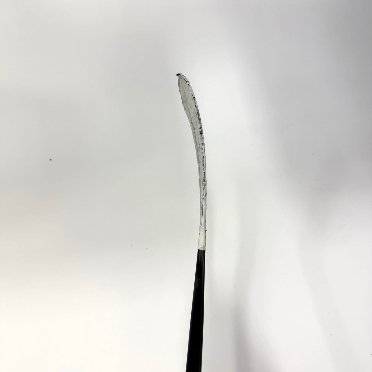 Used Right CCM Tacks XF Ghost | 85 Flex P28M Curve Grip | AB339 - Top Flight Hockey