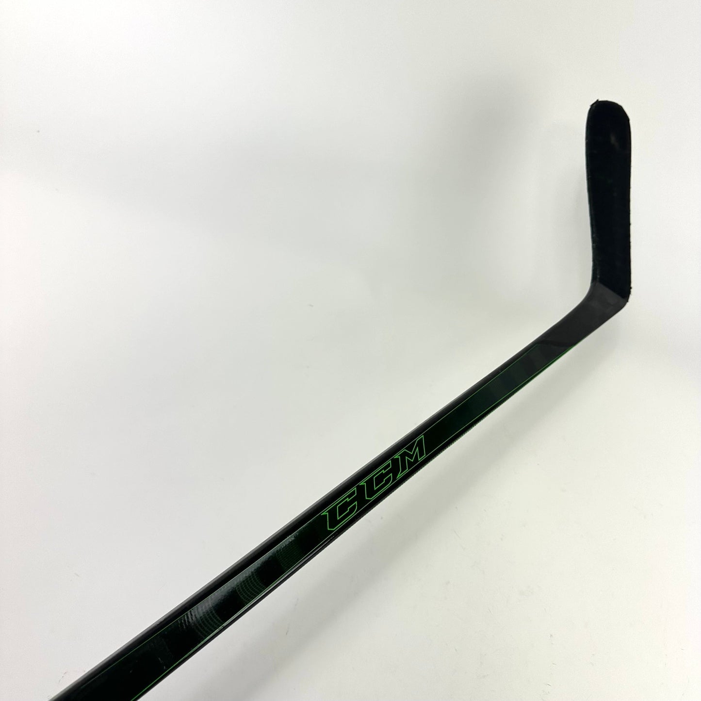 Used Left CCM Ribcor Trigger 5 Pro | 80 Flex P90 Curve Grip | Wallmark | L504