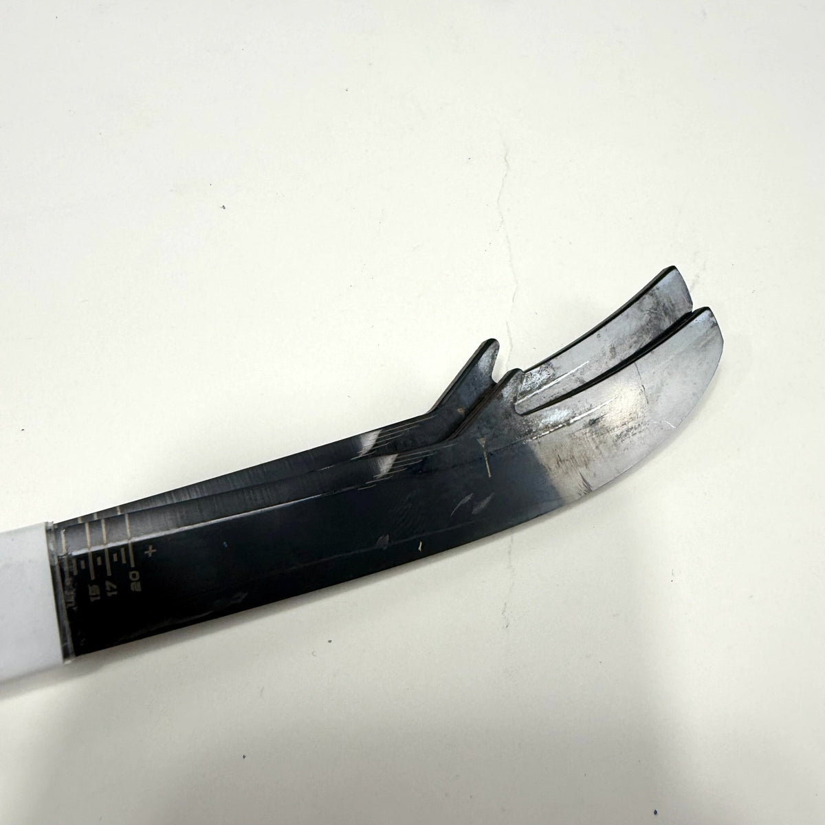Used Bauer Fly-TI | 238mm | AB149 - Top Flight Hockey