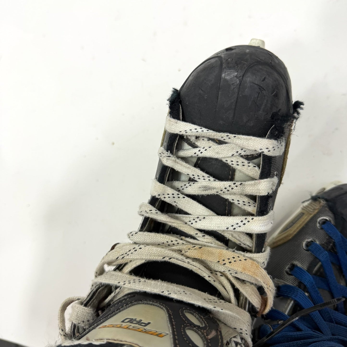 Used CCM Vector Pro Skates | Size 3 D | AB468