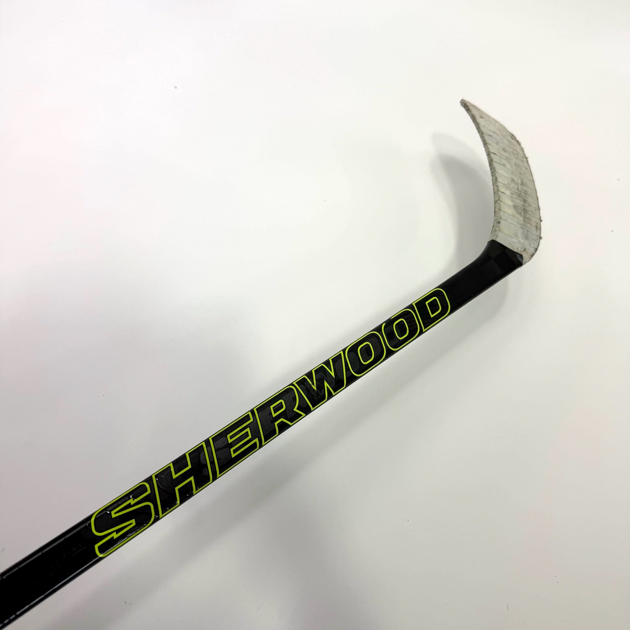 Used Right Sherwood Rekker | 50 Flex P28 Curve Grip | BH493 - Top Flight Hockey