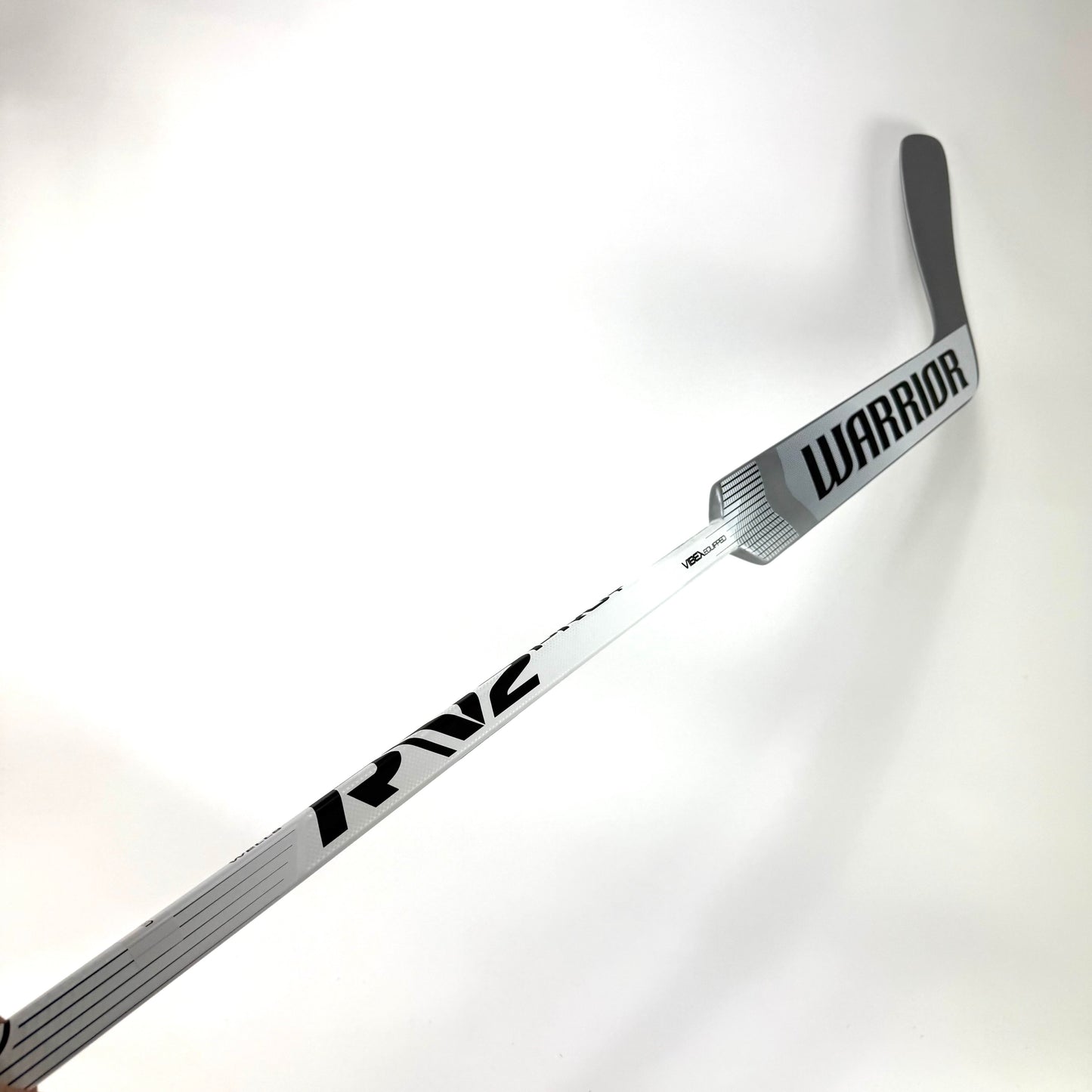 New Black Regular Warrior Ritual V2 Pro+ | P34 (Wedge) Curve | 25" | Wells | U55 - Top Flight Hockey