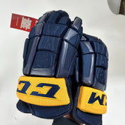 Brand New CCM HGCLPR Gloves Nashville Predators 15"