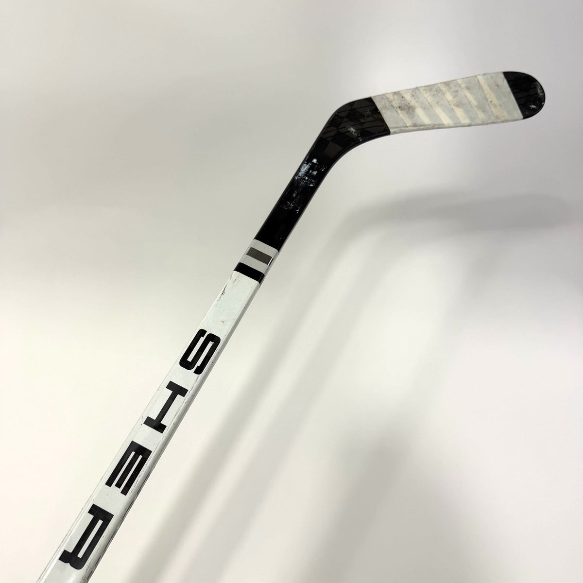 Used Right Sherwood Feather Balanced | 70 Flex P92 Curve Grip | AB564