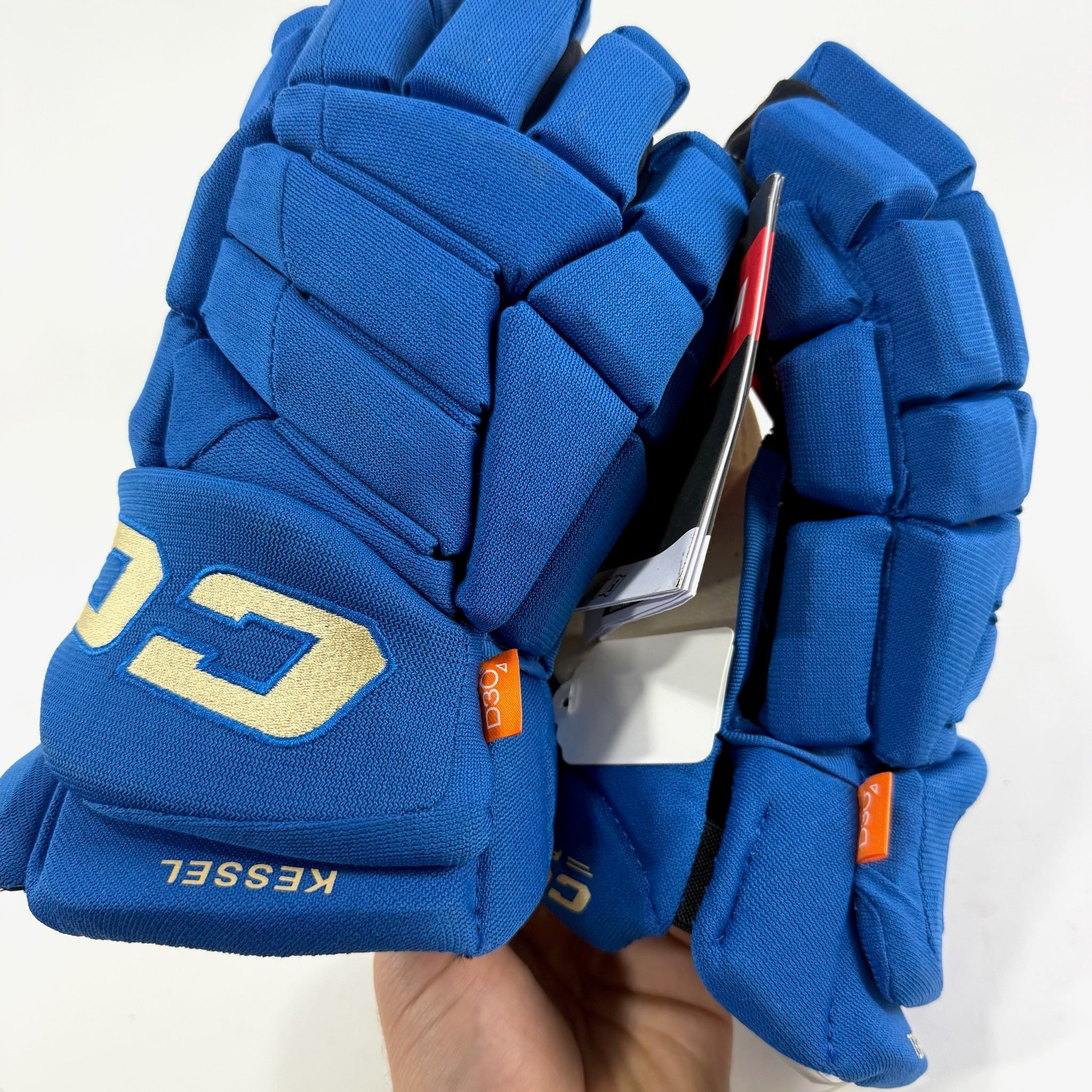 New STL Blues Winter Classic CCM Jetspeed Pro Gloves | 14" | Kessel | D106 - Top Flight Hockey