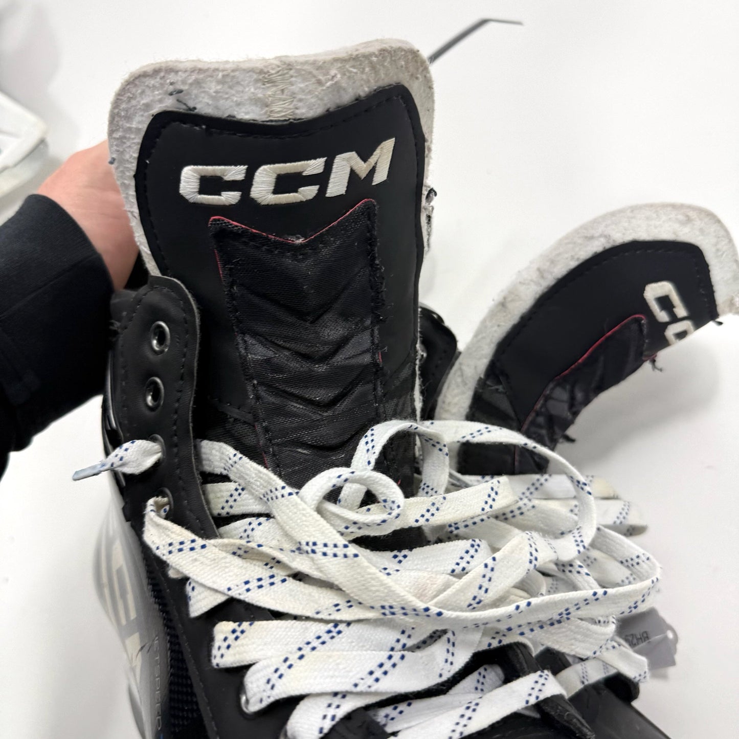 Used Black CCM Jetspeed FT6 Pro Skates | 9 3/4 D | Chicago Blackhawks Jason Dickinson | BH294 - Top Flight Hockey