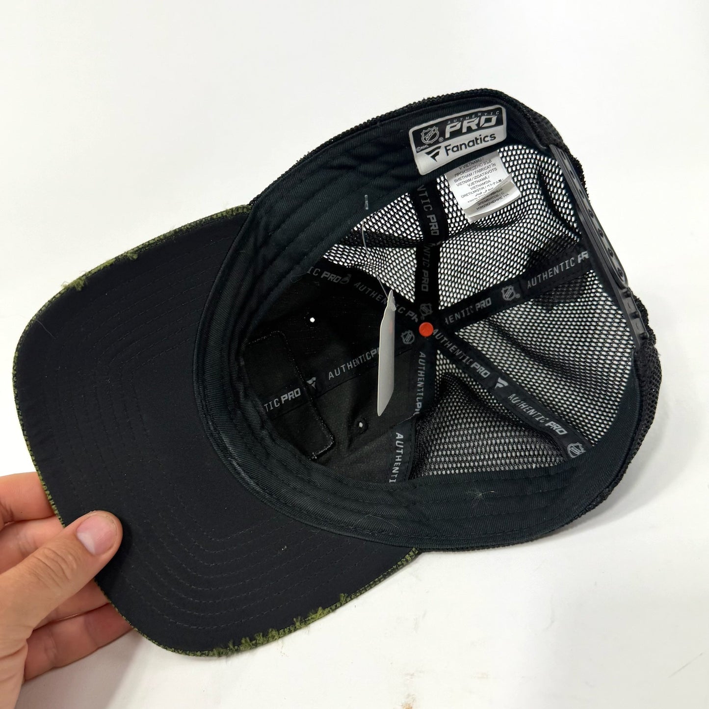 Used Green Camo Chicago Blackhawks Fanatics Hat | R99
