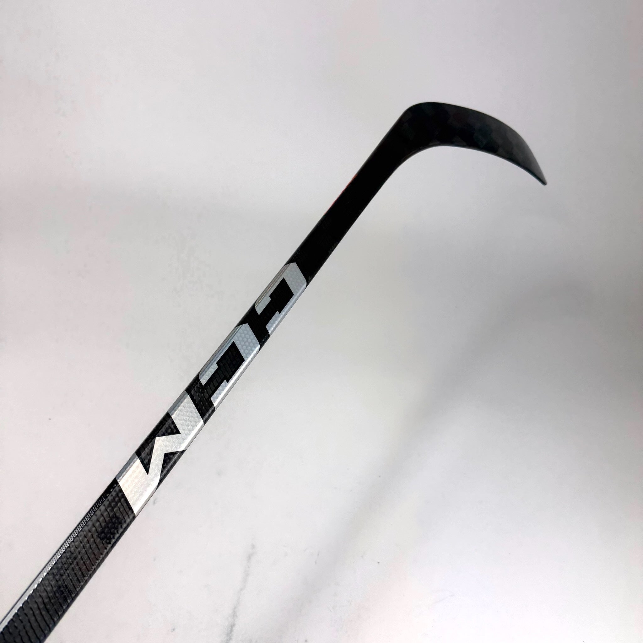 New Left Chrome CCM Jetspeed FT6 Pro | 80 Flex P28 Curve Grip | J498 - Top Flight Hockey
