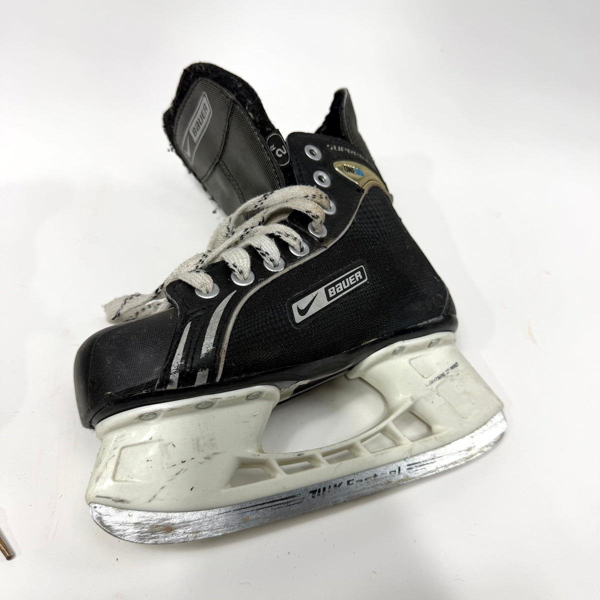 Used Nike Bauer One05 Skates | Size 2 Regular | AB214 - Top Flight Hockey
