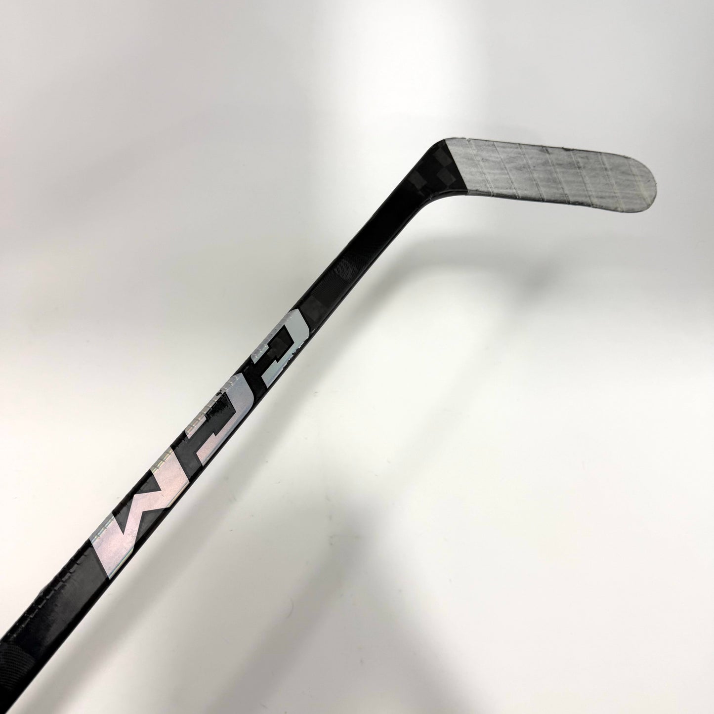Used Right CCM Black CCM Jetspeed FT8 Pro | 95 Flex P92M Curve Grip | AB948