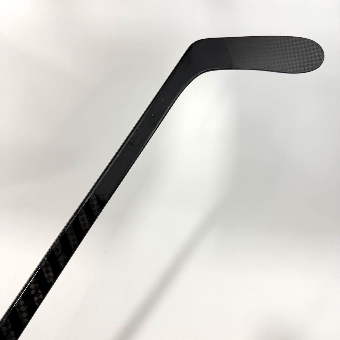 Used Right Warrior Alpha LX3 | 85 Flex W28 Curve Grip | AB909
