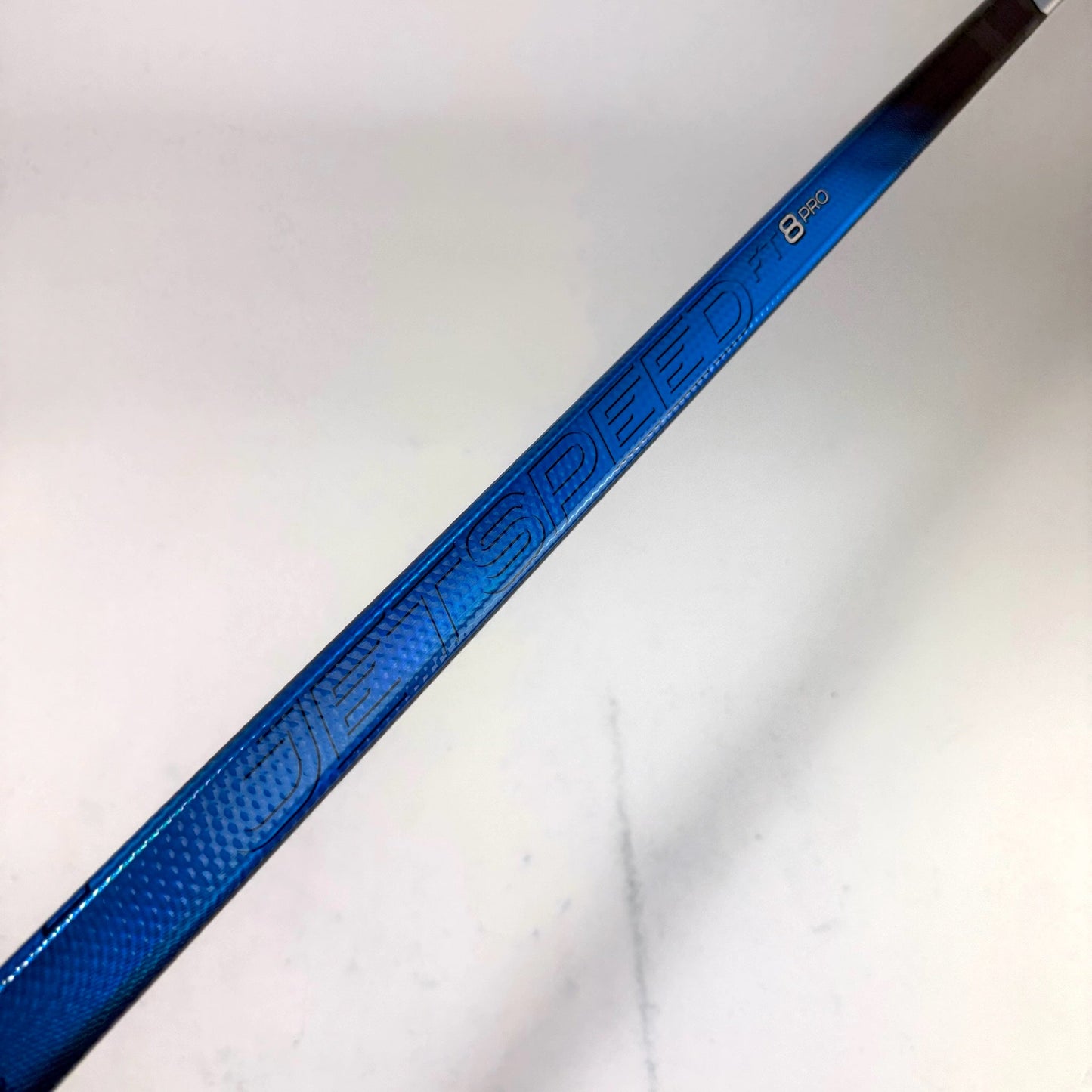 New Right Blue CCM Jetspeed FT8 Pro | 90 Flex P28M Curve Grip | Sennecke | J499
