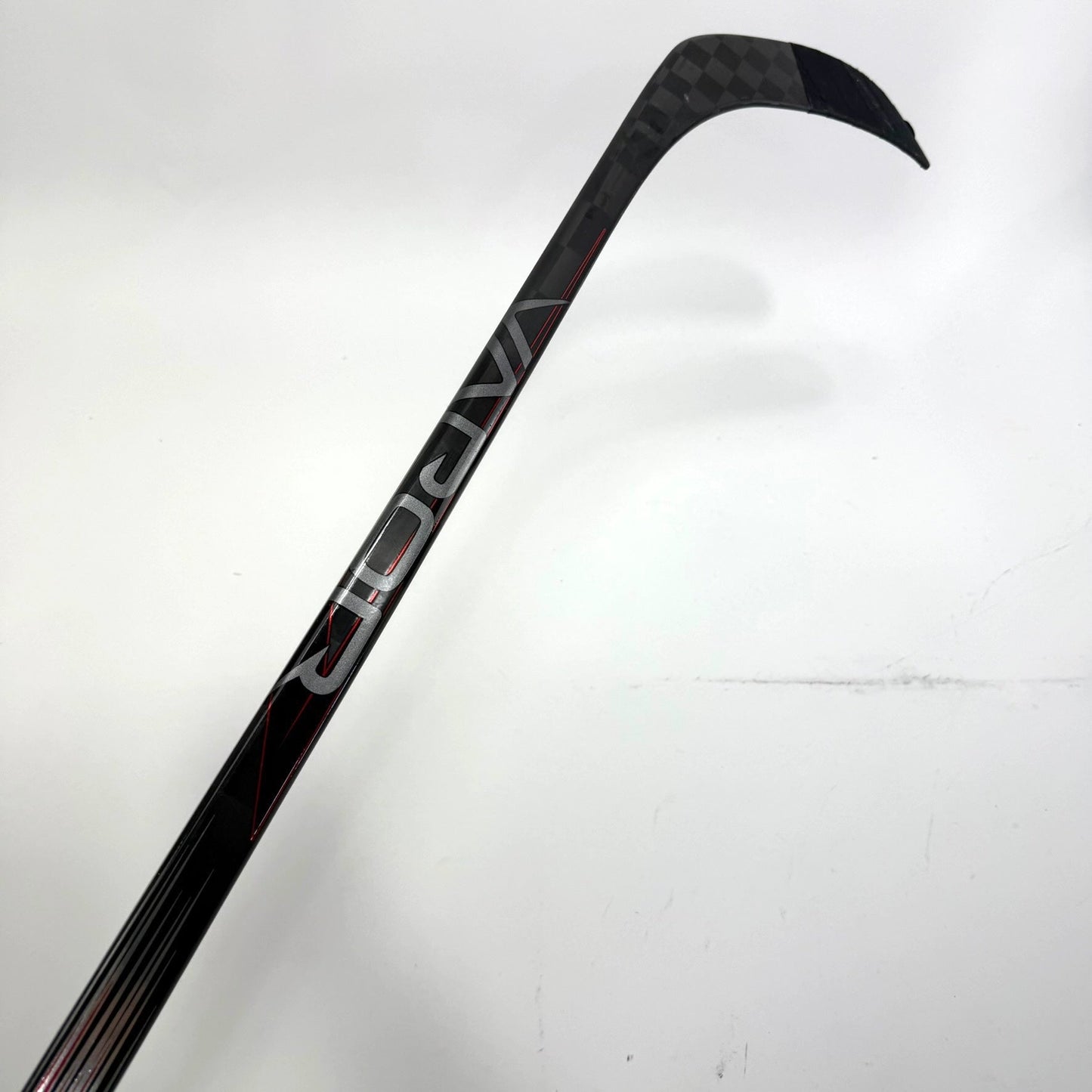 Used Left Red Bauer Vapor Hyperlite 2 | 87 Flex P28 Curve Grip | Ilya Mikheyev | BH191 - Top Flight Hockey