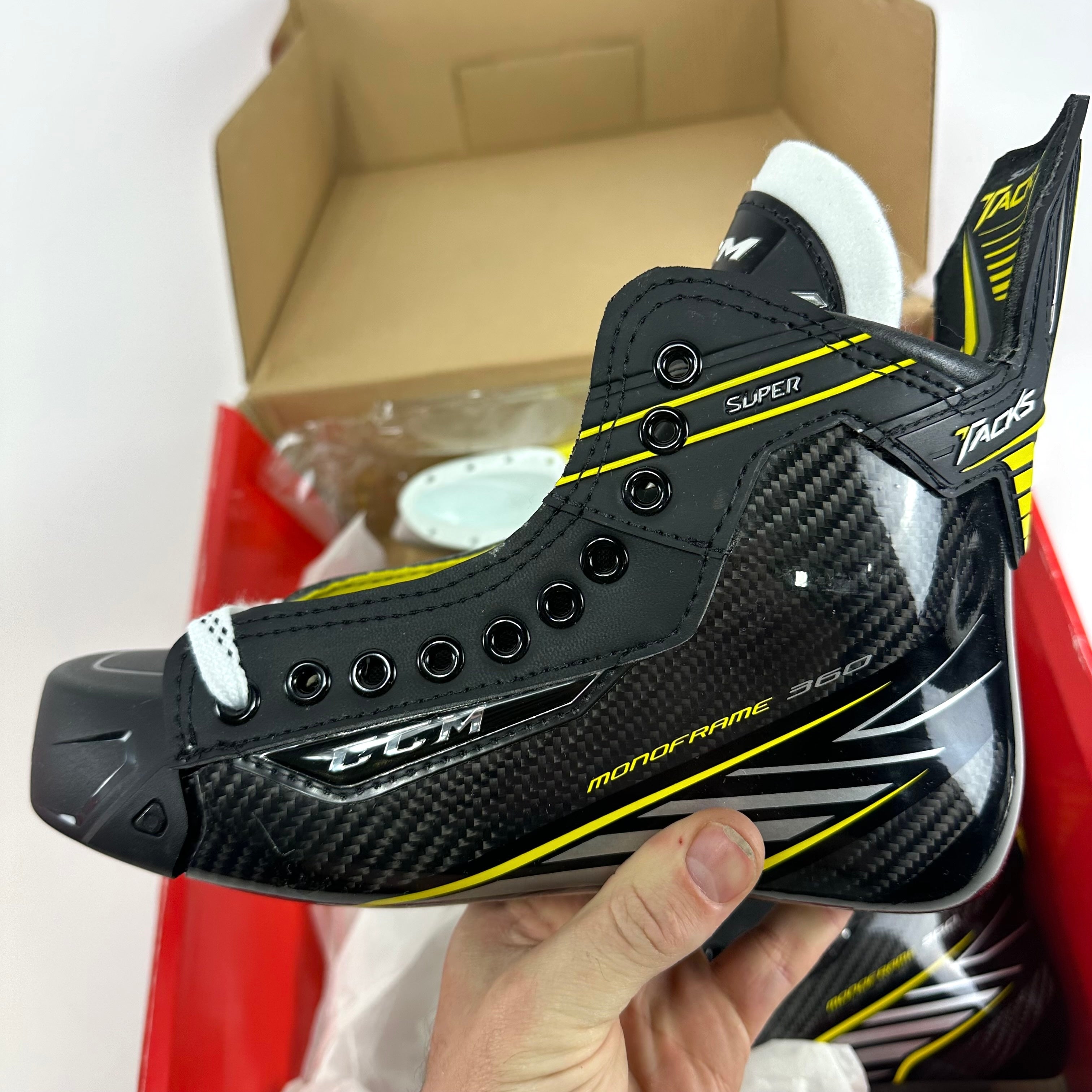 Brand New CCM Super Tacks Skates | Size 7 D | Carr | C39