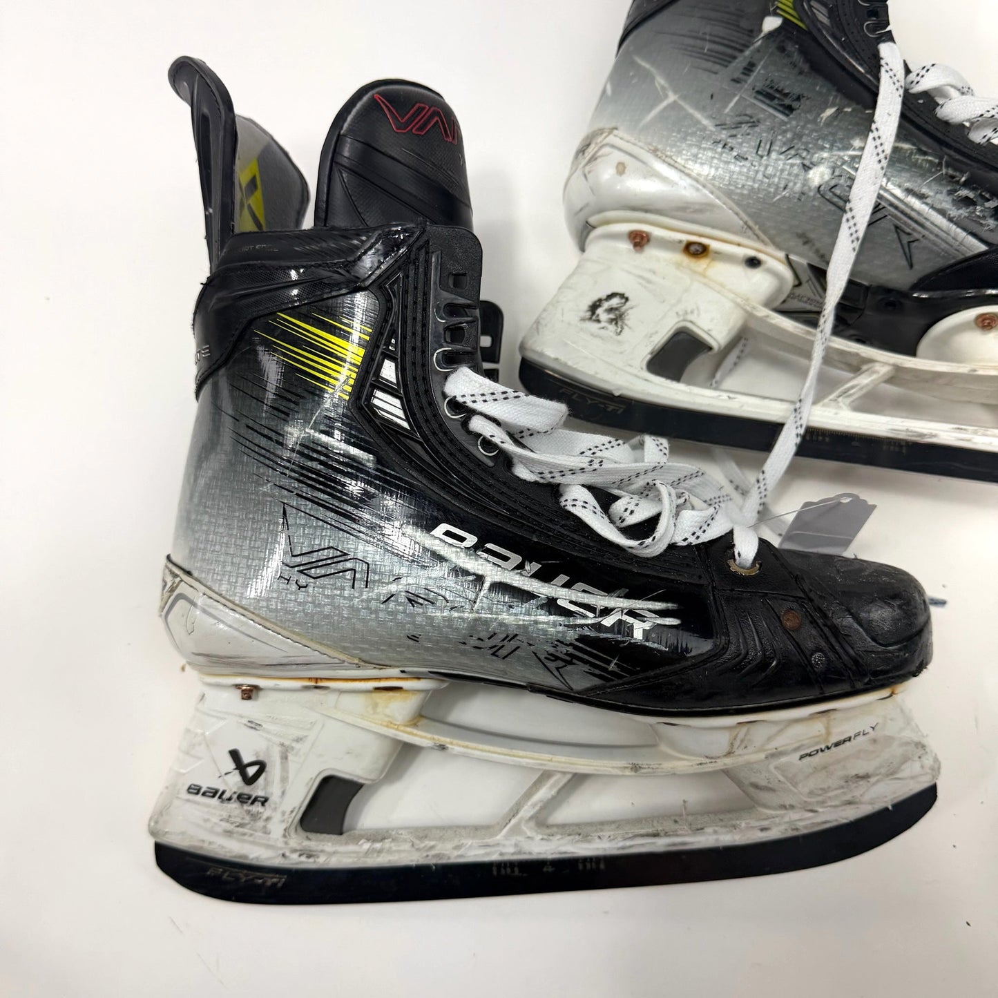 Used Bauer Vapor Hyperlite 2 Skates | Size 8 Fit 1 | AB769