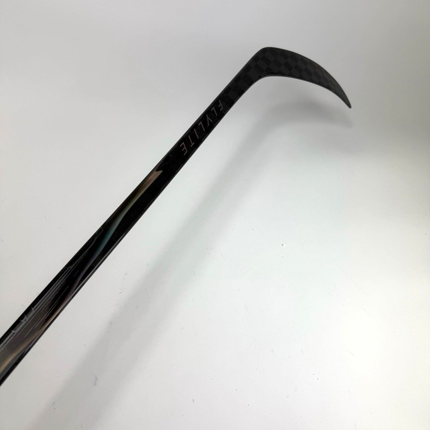 New Left Black Bauer Vapor Flylite | 107 Flex P92M Curve Grip | J764 - Top Flight Hockey