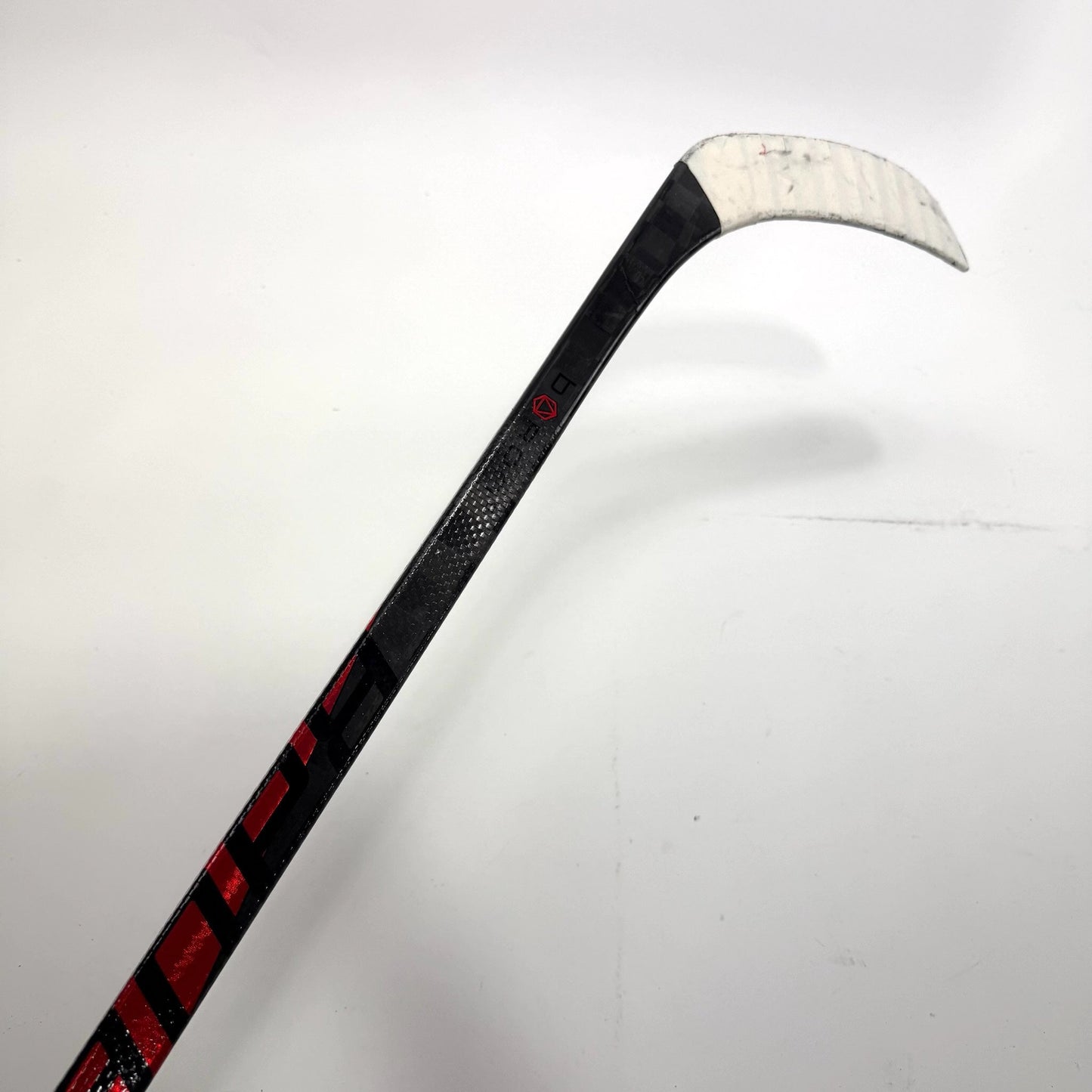Used Left Red Bauer Pulse | 87 Flex P28 Curve Grip | Matt Gryzelcyk | BH135