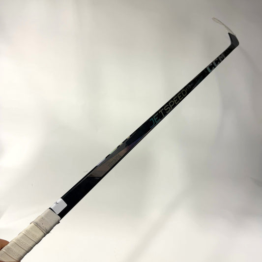 Used Right CCM Jetspeed FT7 Pro | 95 Flex P28M Curve Grip | AB823