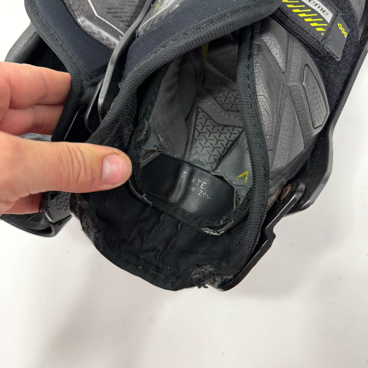 Used Bauer Supreme Mach Shin Guards | 13" INT | AB524