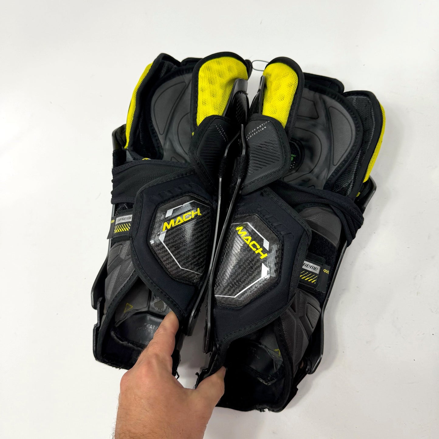 Used Bauer Supreme Mach Shin Guards | 13" INT | AB524