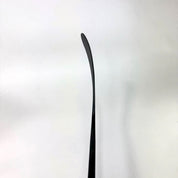 New Right Warrior Alpha LX3 | 85 Flex M28 Curve Grip | E384 - Top Flight Hockey