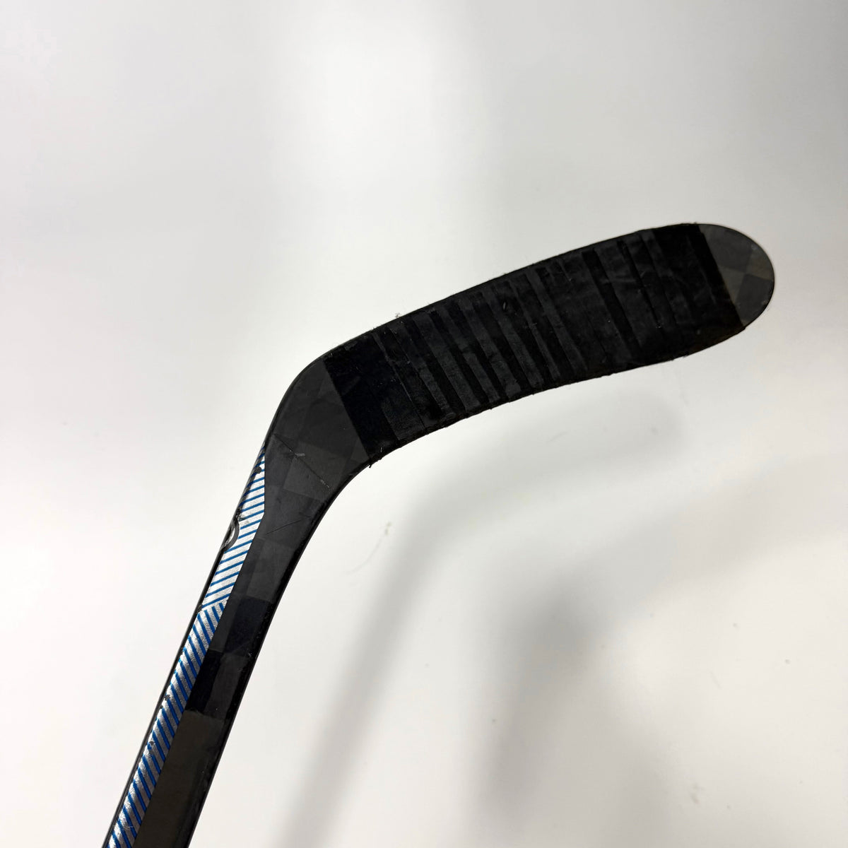 Used Right Warrior Alpha LX Pro | 80 Flex P28 Curve Grip | AB182 - Top Flight Hockey