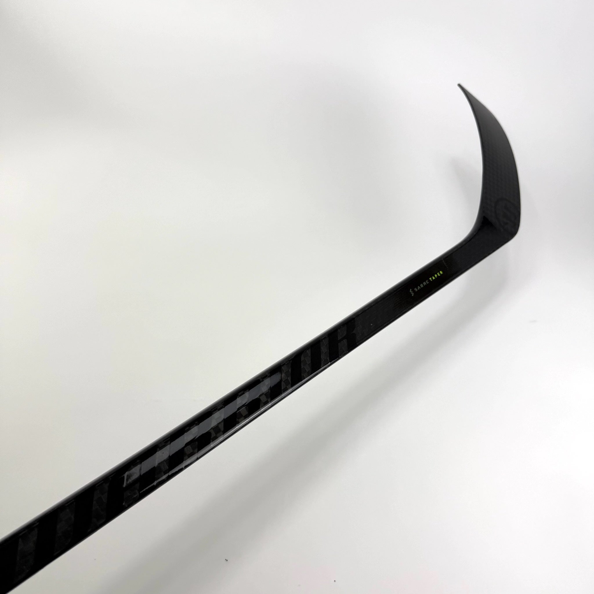 New Right Warrior Alpha LX3 | 85 Flex M28 Curve Grip | E384 - Top Flight Hockey