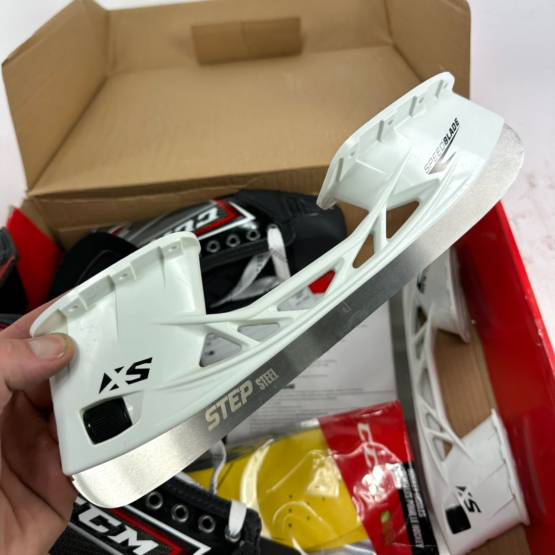 New CCM Jetspeed FT2 Skates | Size 6 3/4 E/B | M320 - Top Flight Hockey