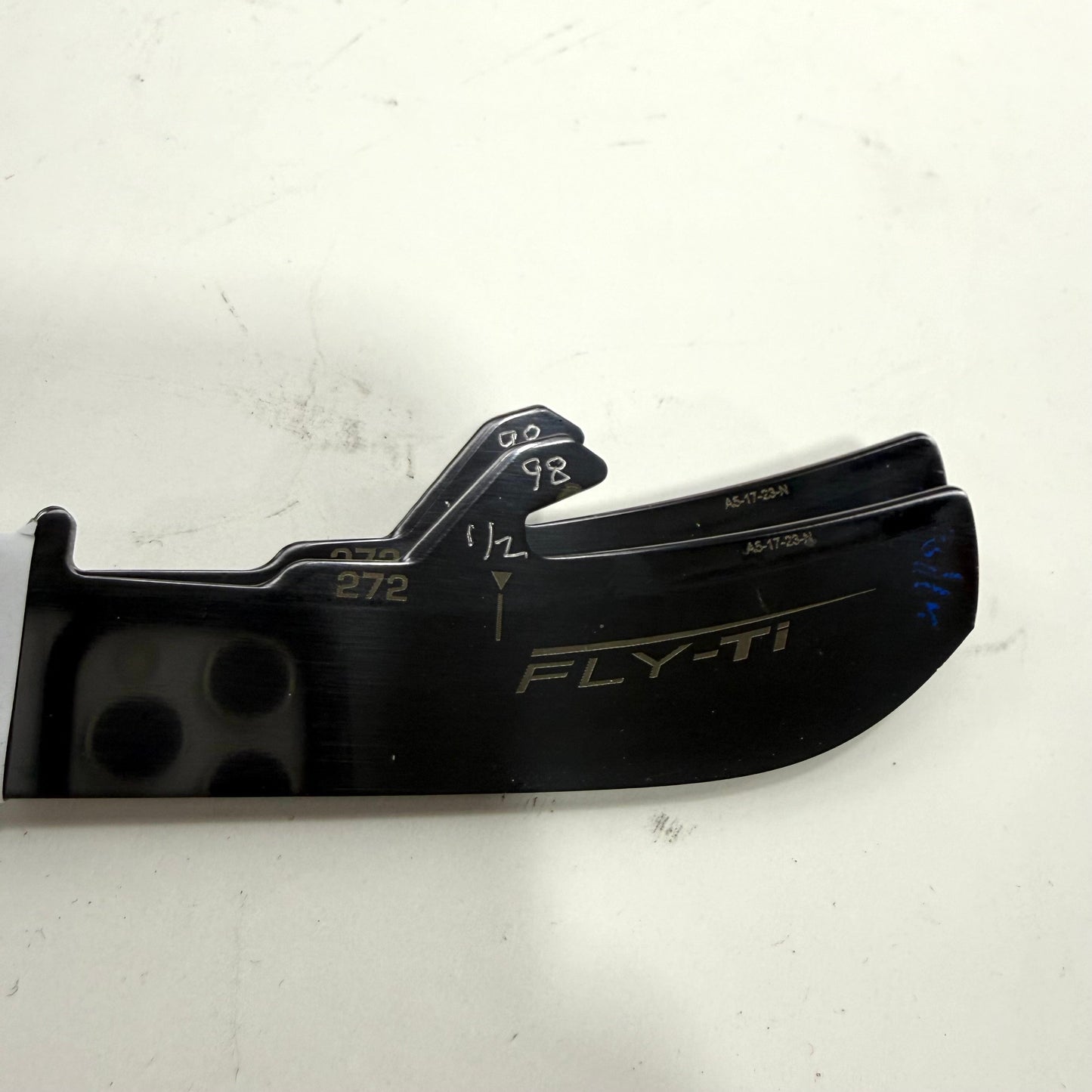 Used Bauer Fly-Ti Steel | 272mm | Chicago Blackhawks Connor Bedard #98 | BH374 - Top Flight Hockey