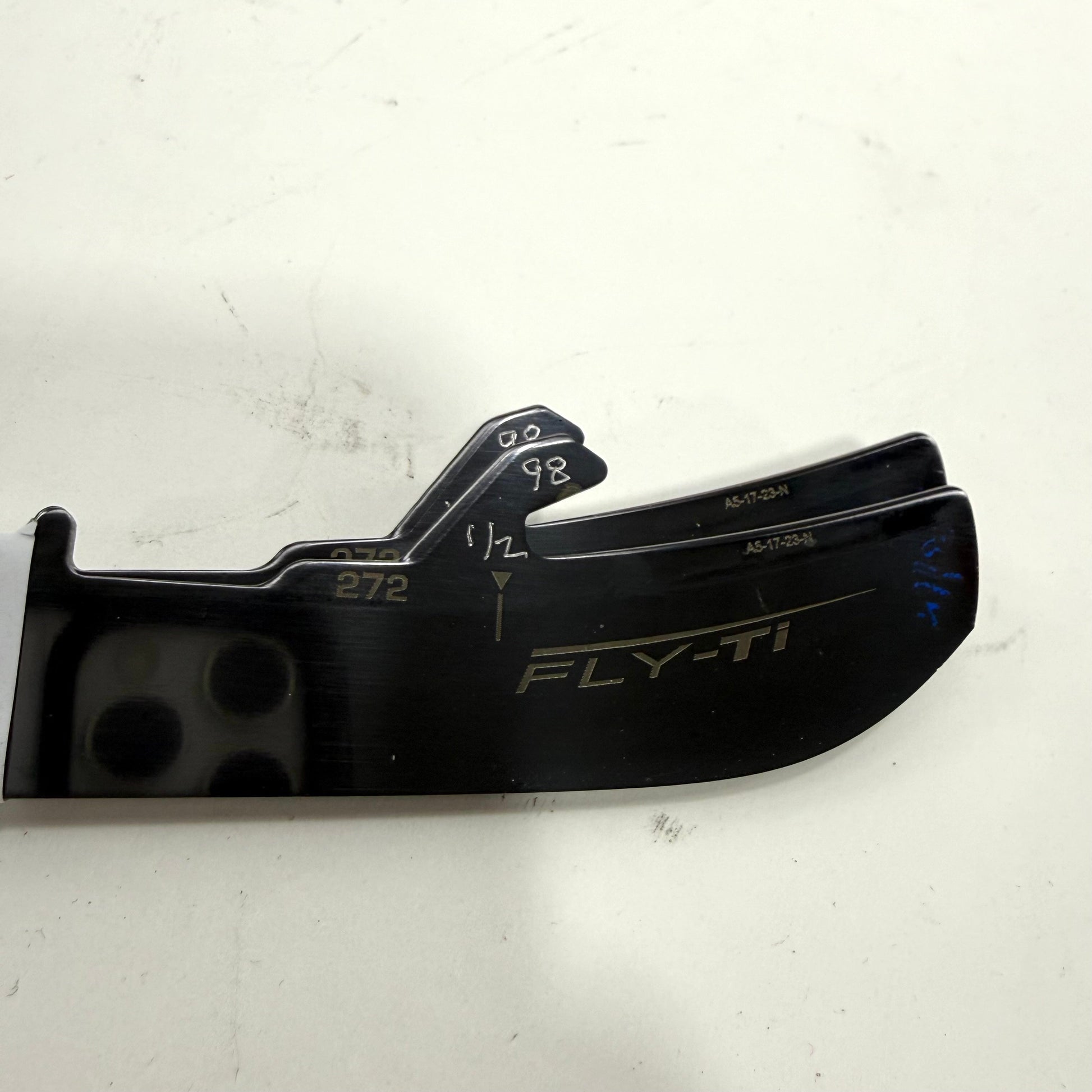 Used Bauer Fly-Ti Steel | 272mm | Chicago Blackhawks Connor Bedard #98 | BH374 - Top Flight Hockey